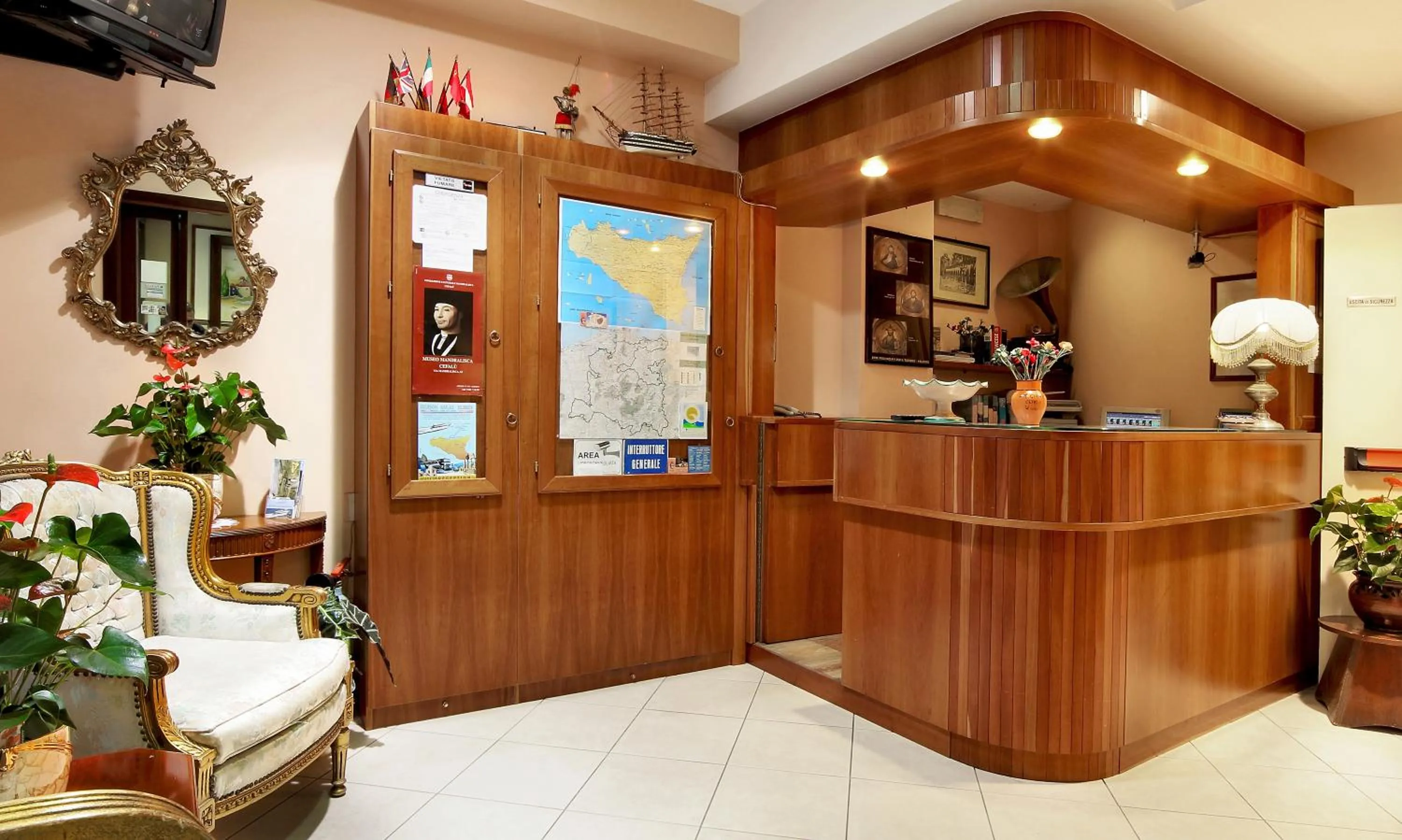 Lobby or reception in Hotel La Giara