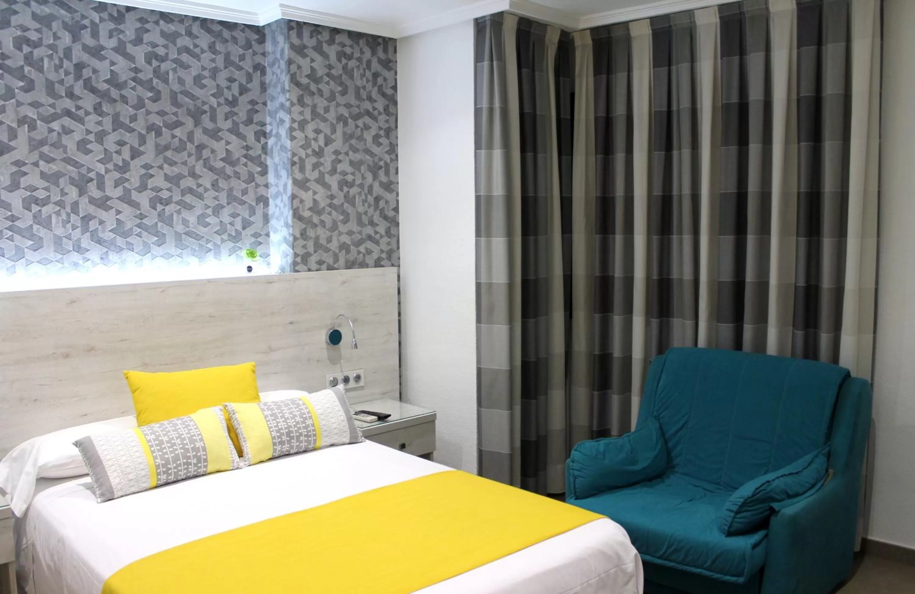 Bed in Hotel Restaurante Santos