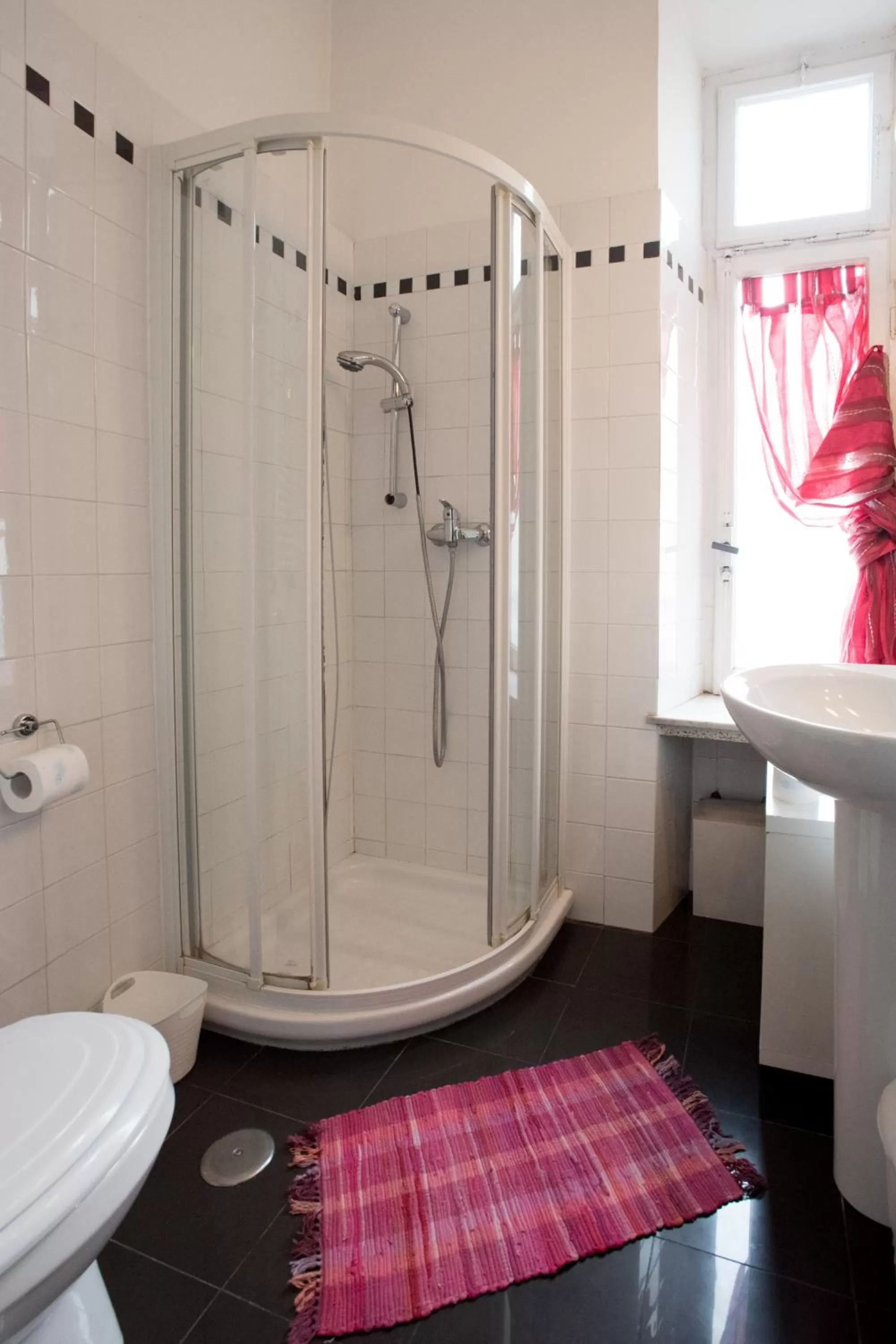 Bathroom in Quo Vadis Roma 2