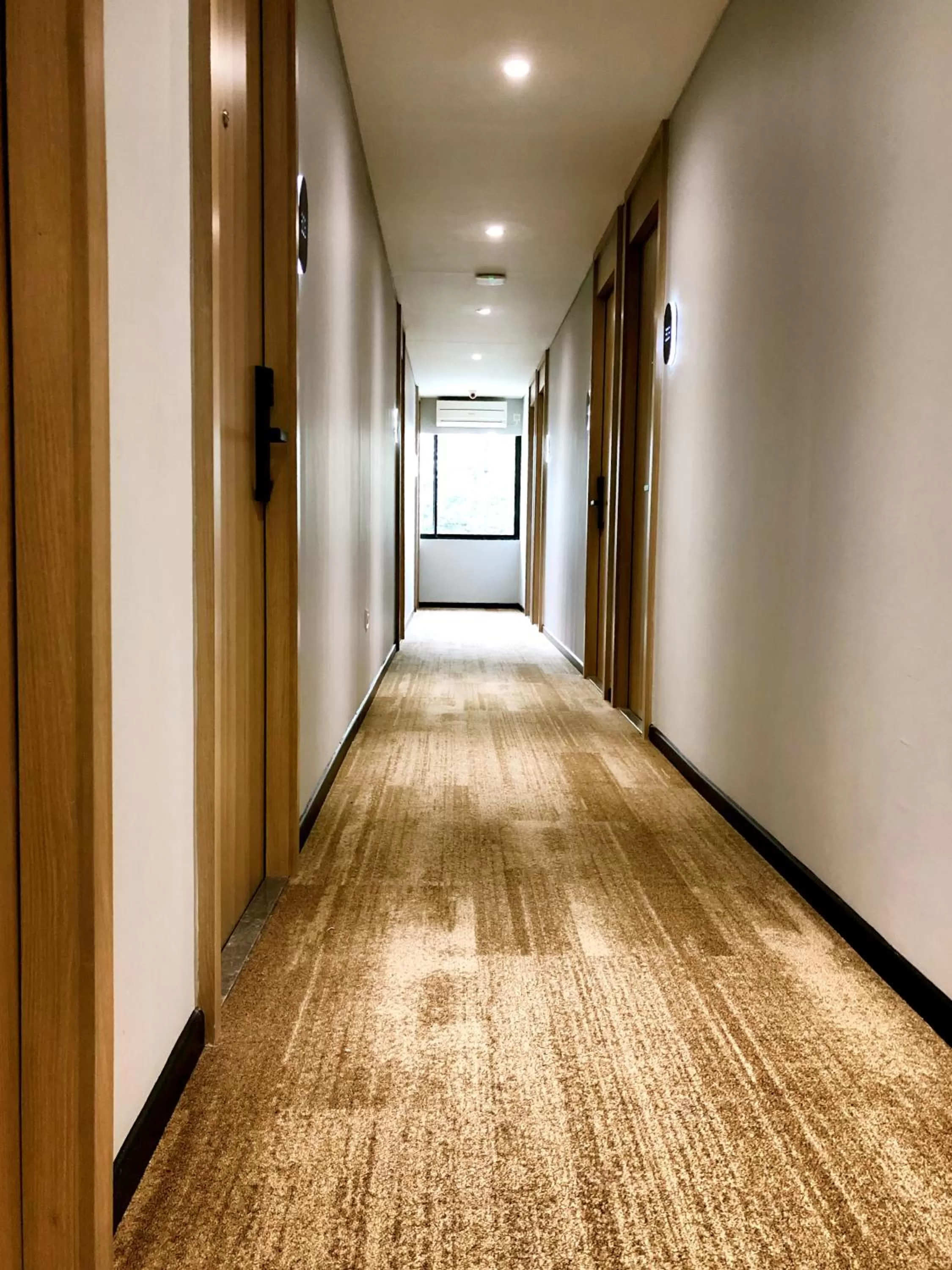 Area and facilities in Yellow Bee Tanah Abang