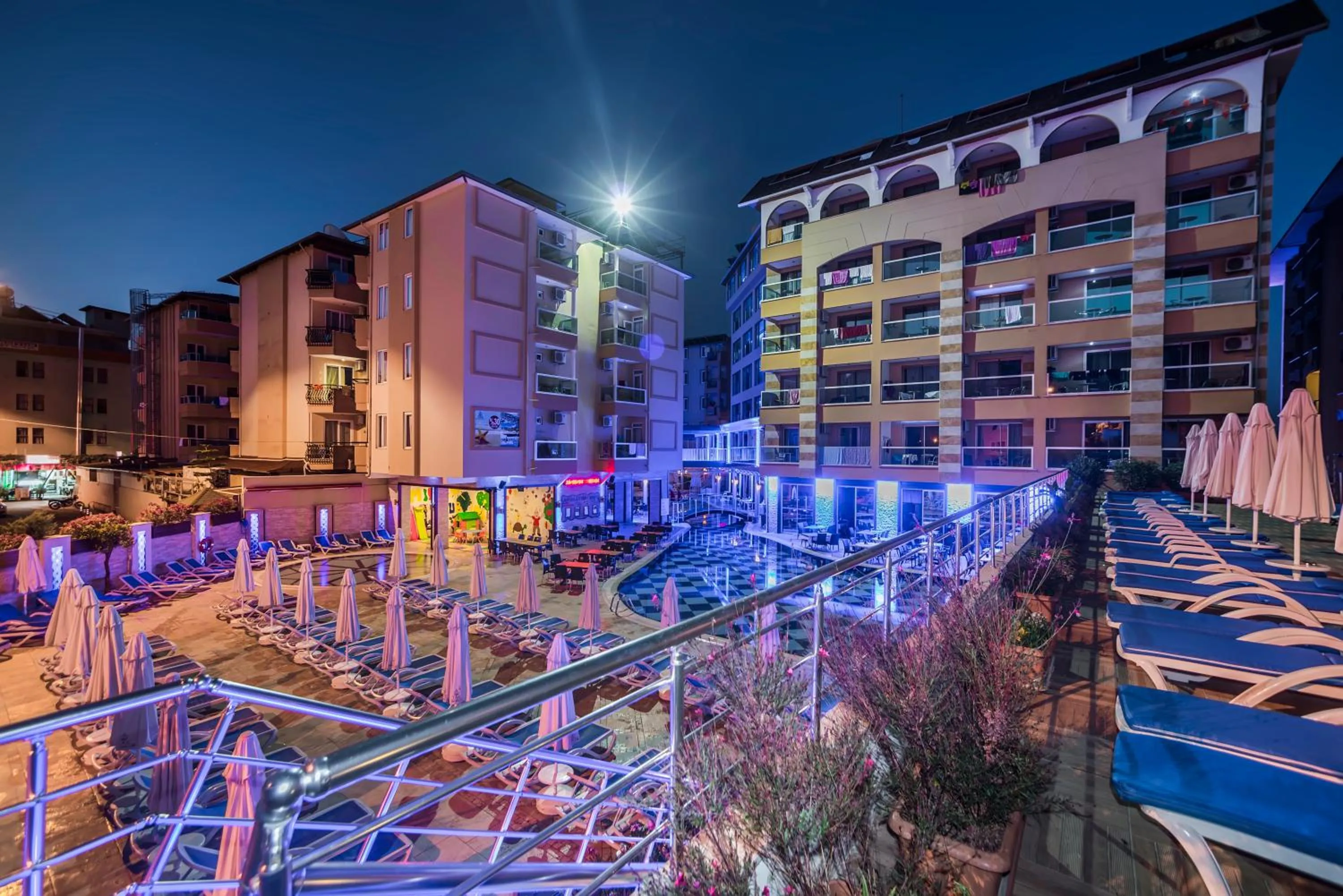 Swimming pool in Tac Premier Hotel & Spa