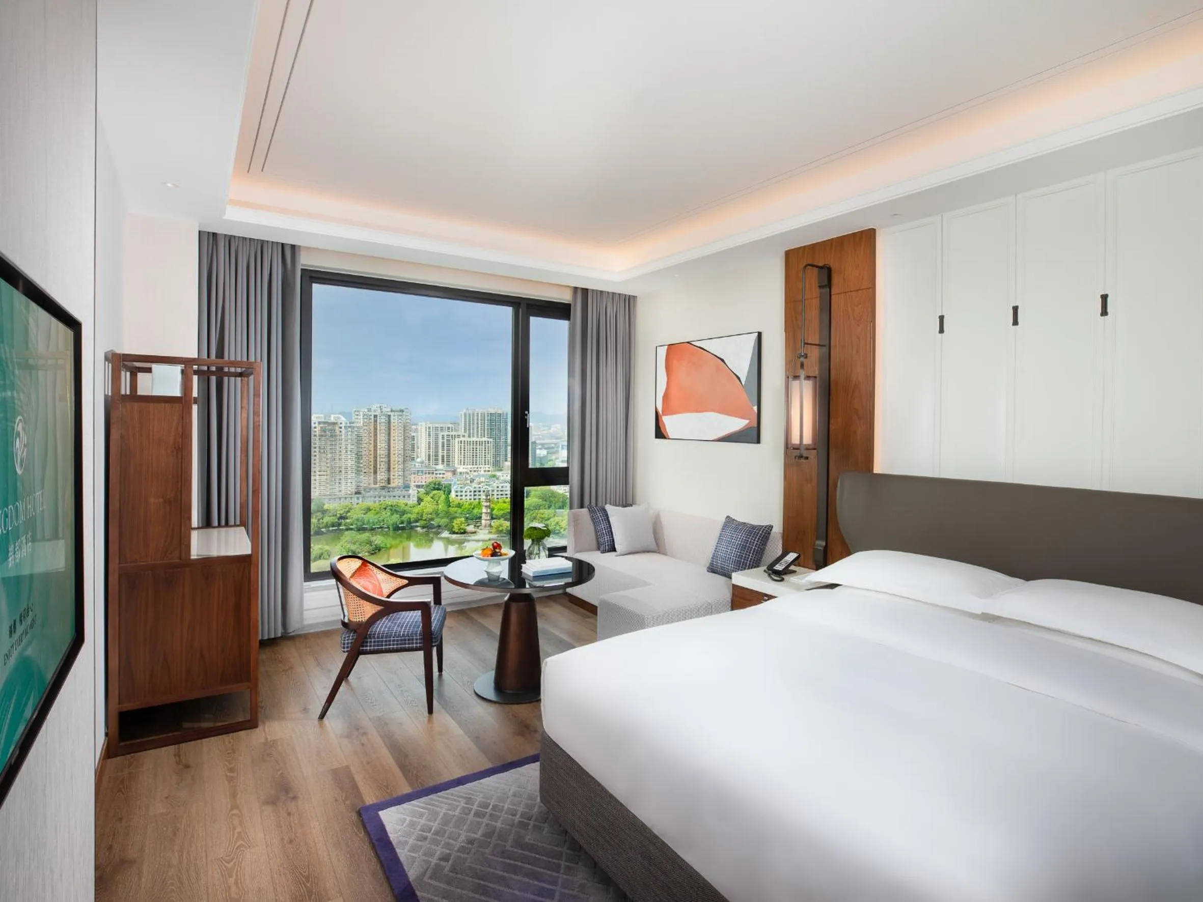 Lake View Double Room (Free Mini Bar+2 Cloth Wash+Shuttle Bus) in Kingdom Hotel
