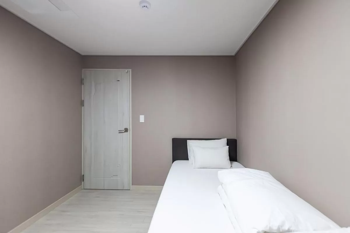 Bed in Seomyeon Brown-dot hotel Gold