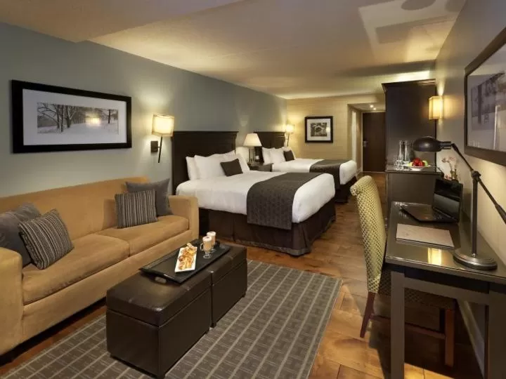 Premier Queen Room with Two Queen Beds in Hockley Valley Resort