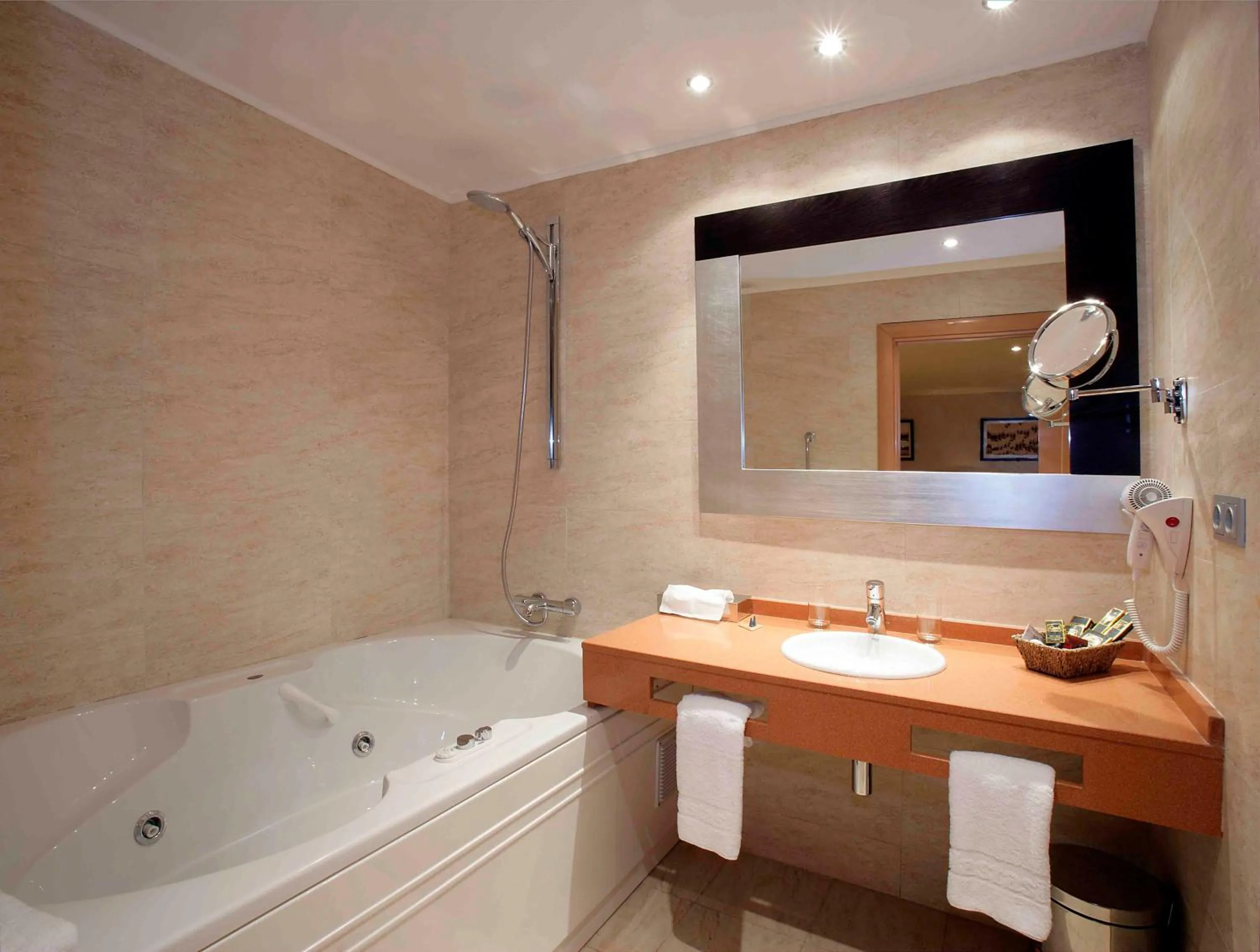 Quadruple Room in Nastasi Hotel & Spa