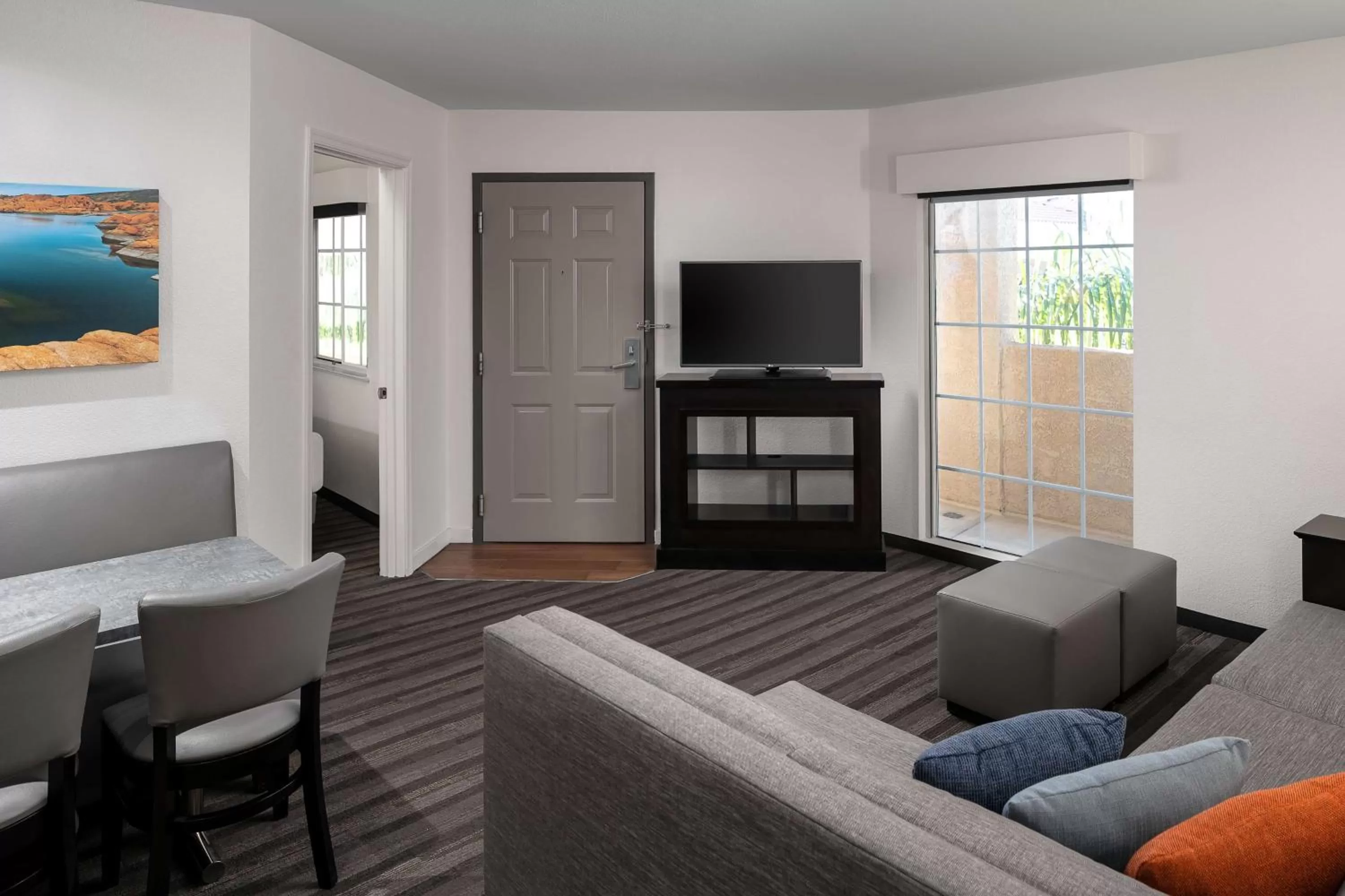 Photo of the whole room in Hyatt House Scottsdale Old Town