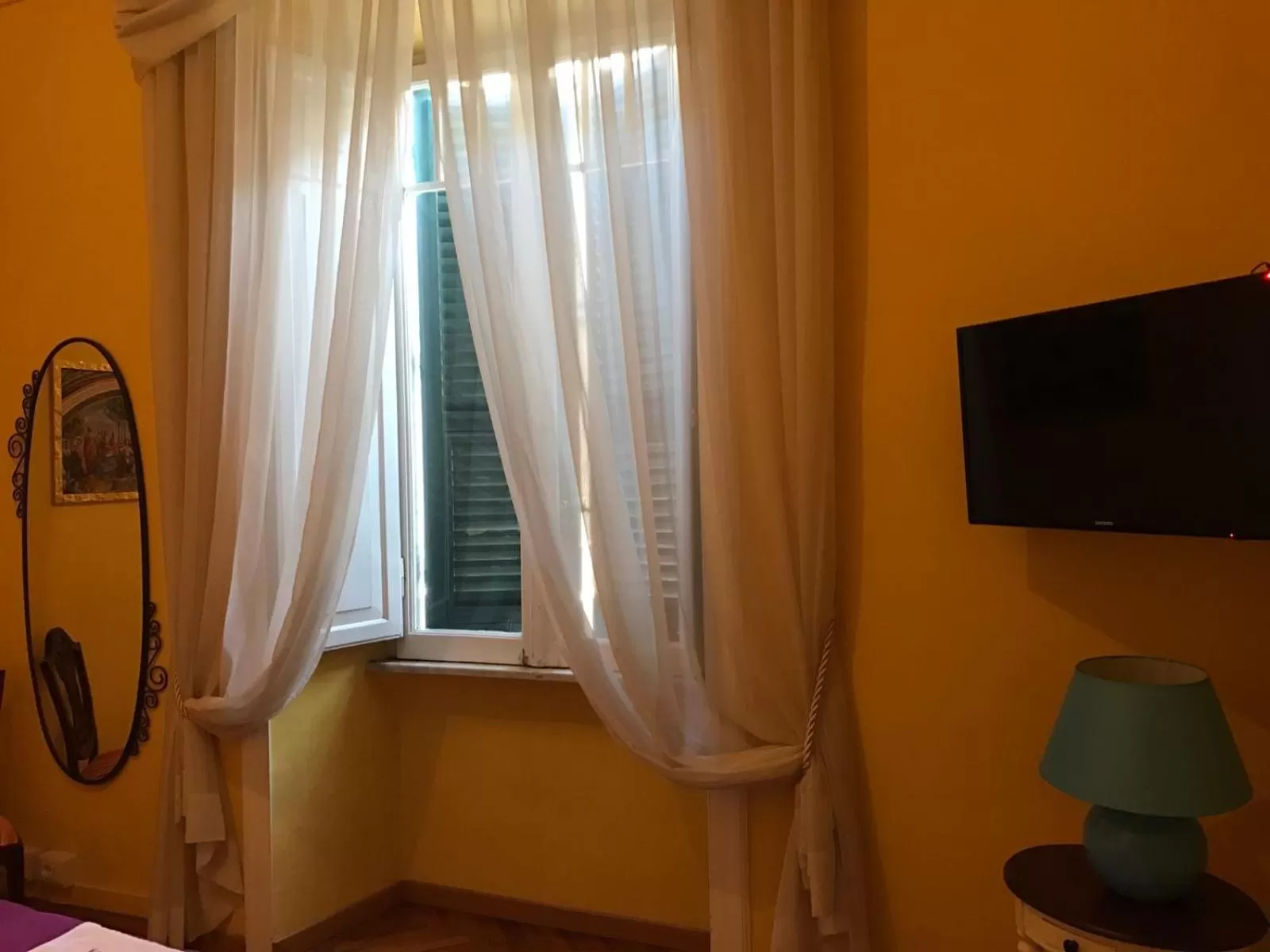 TV and multimedia, Bed in La Breccia A Porta Pia