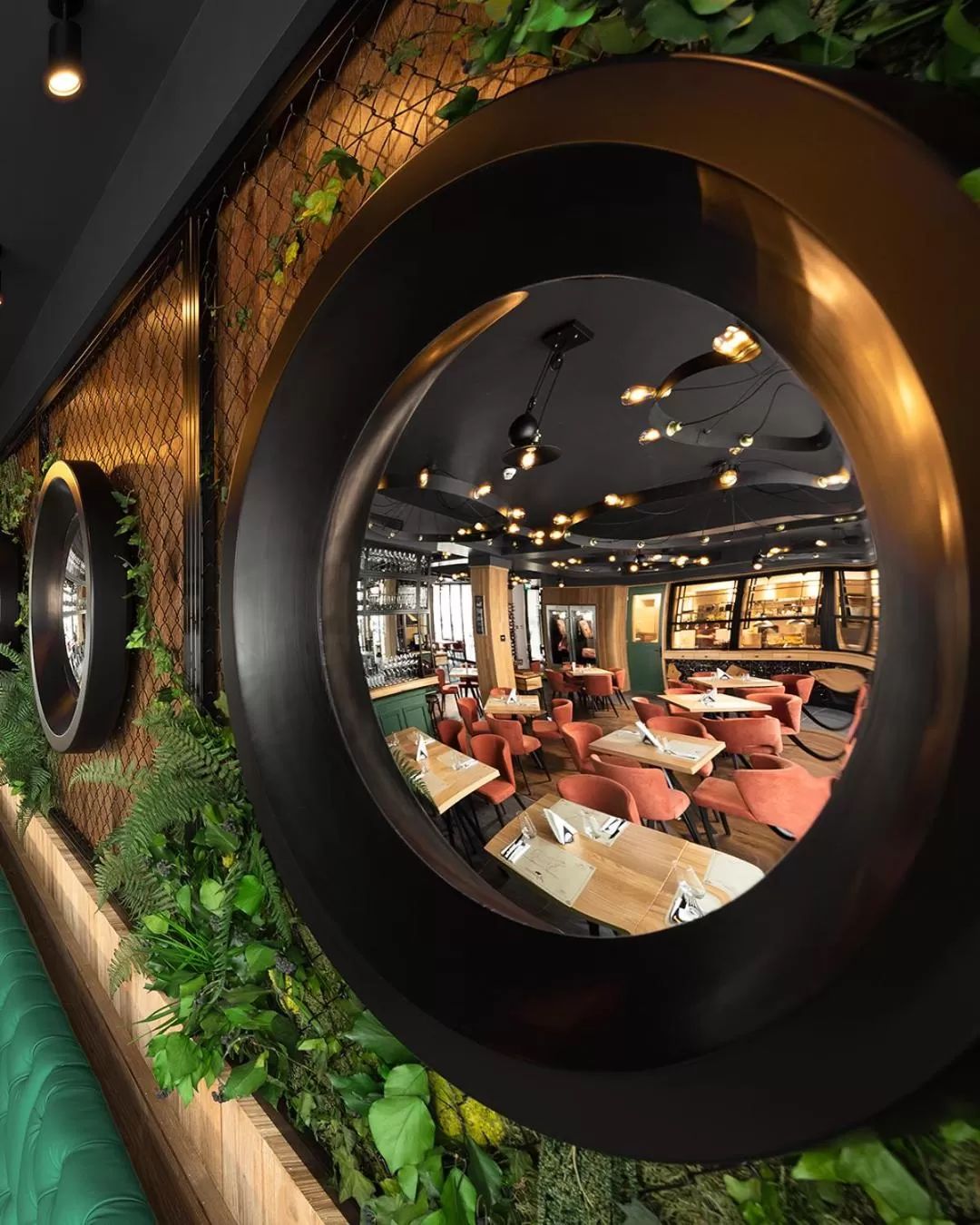 Restaurant/places to eat in Hotel Del Corso