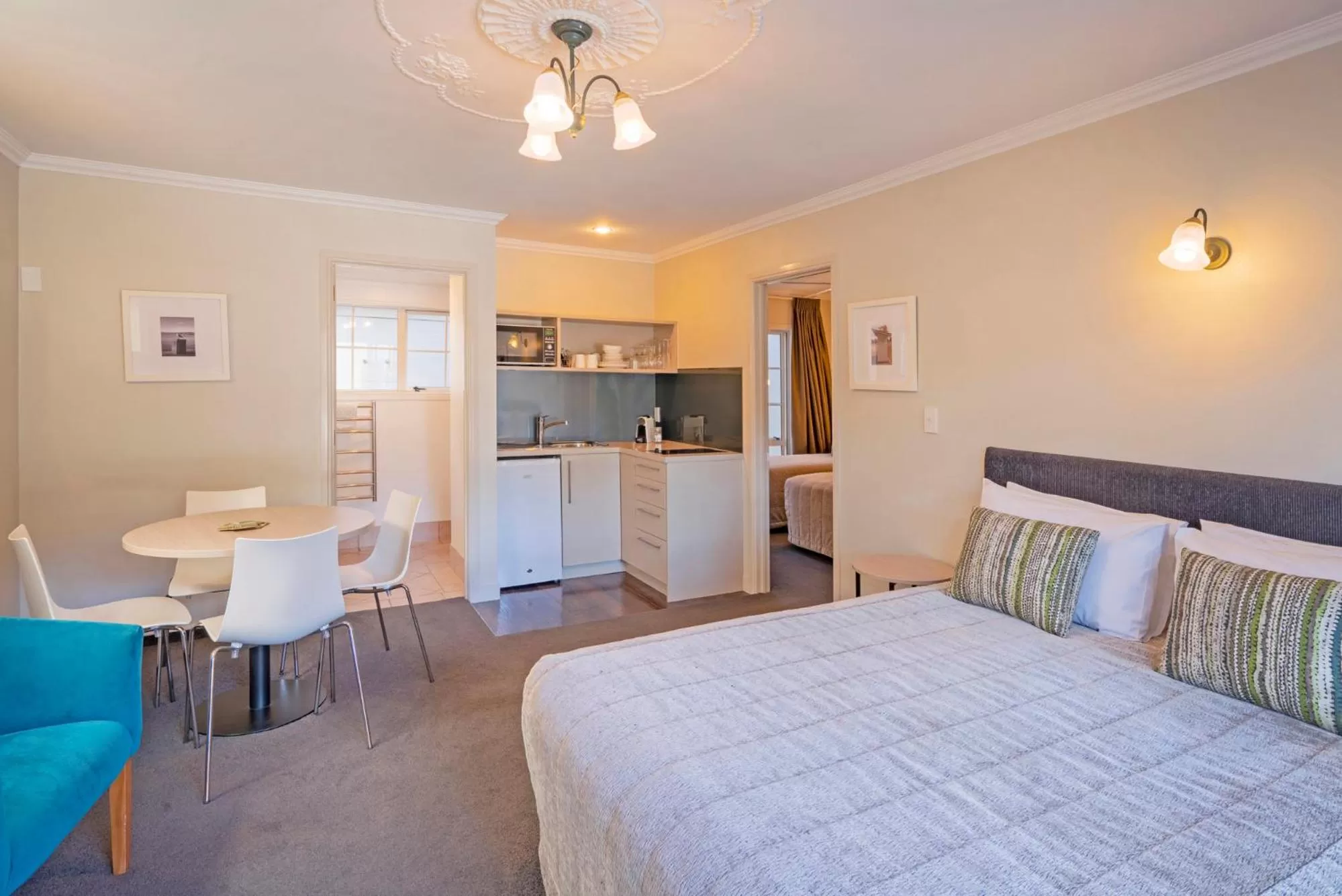 Photo of the whole room, Bed in Silver Fern Rotorua Suites & Spa