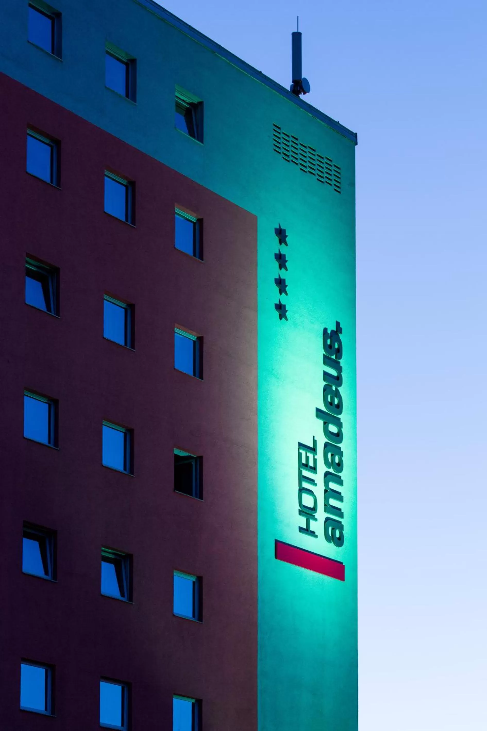 Photo of the whole room in Hotel Amadeus