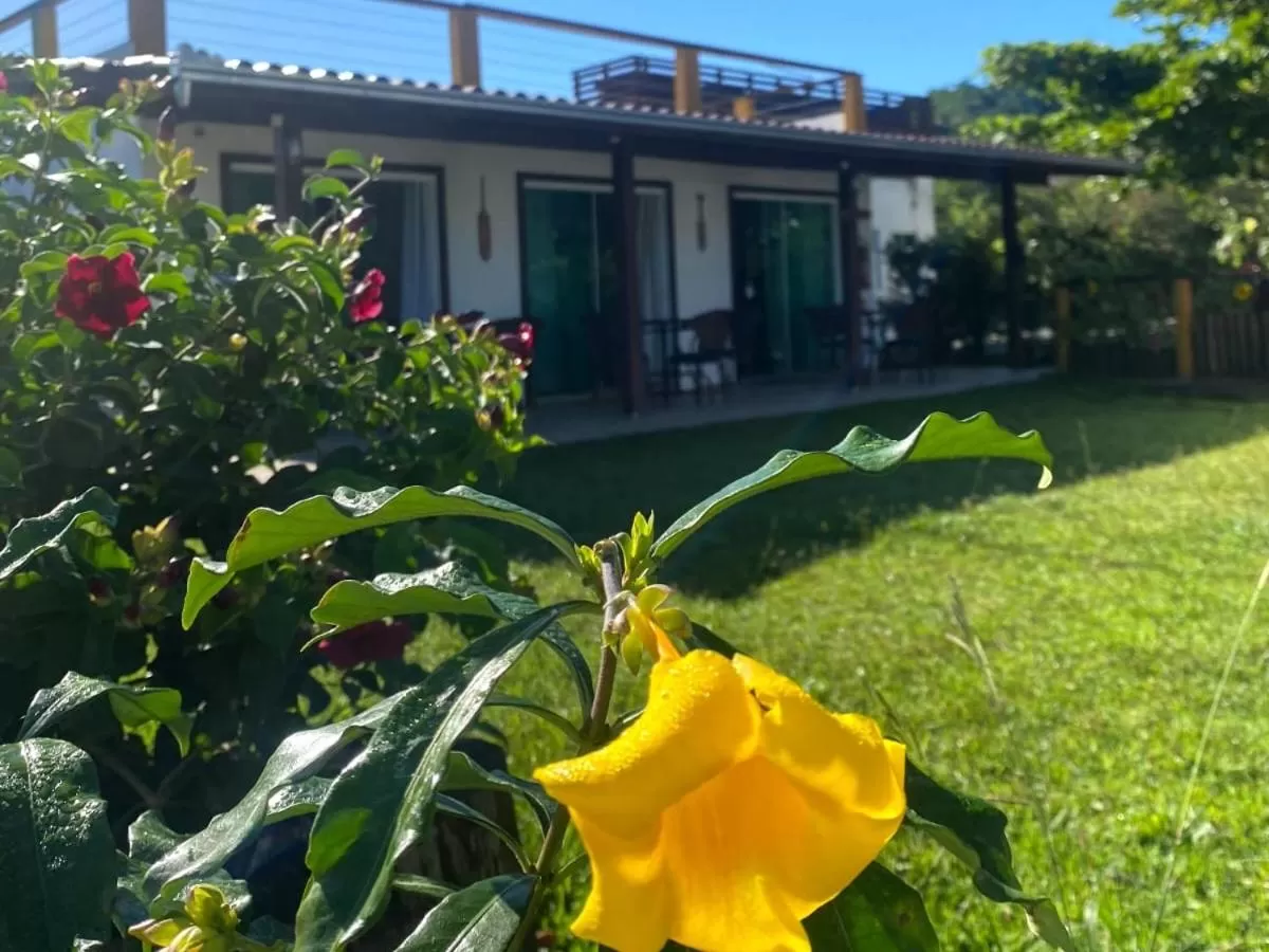 Deluxe Suite with Sea View in Pousada Vila de Monaco
