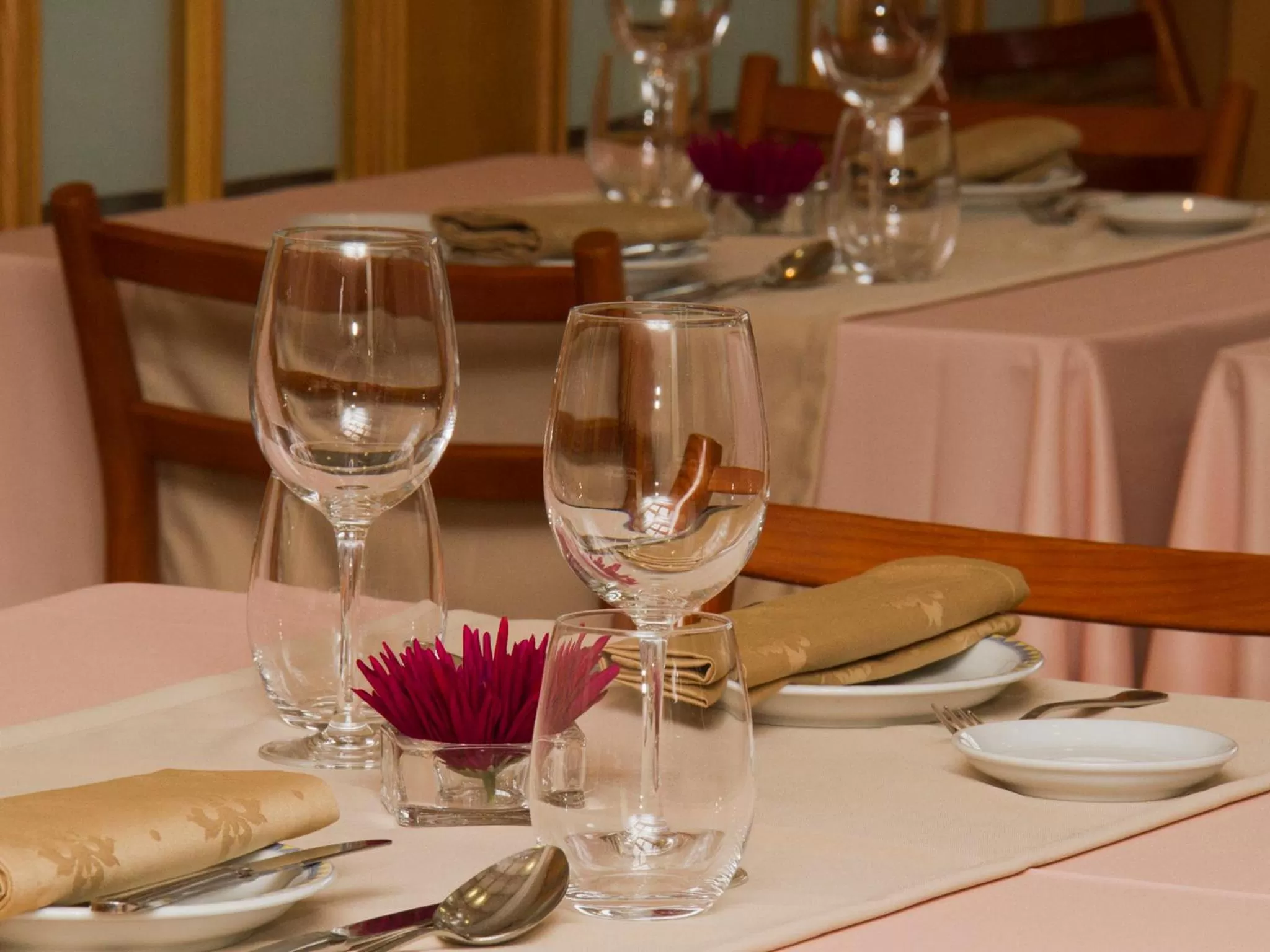 Restaurant/places to eat in Consolata Hotel