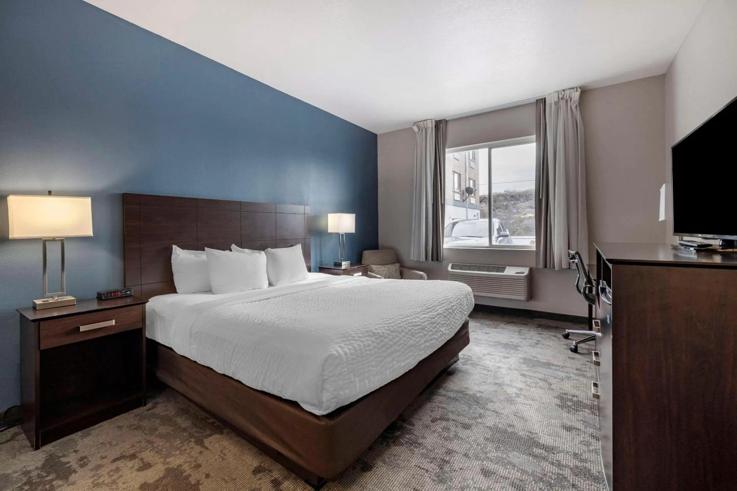 Bedroom in Clarion Inn Kingman I-40 Route 66