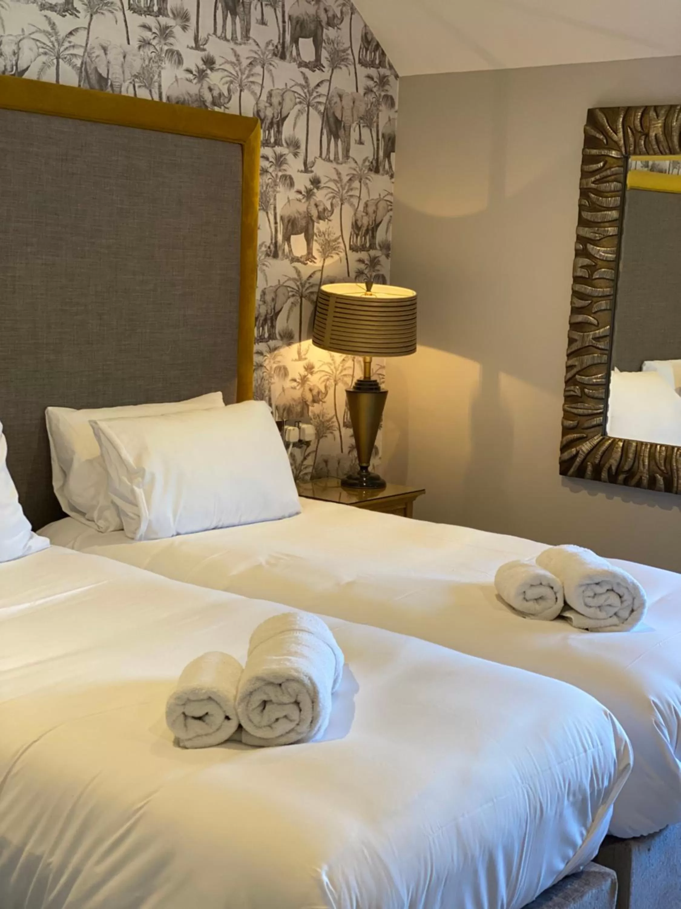 Bed in The General Tarleton