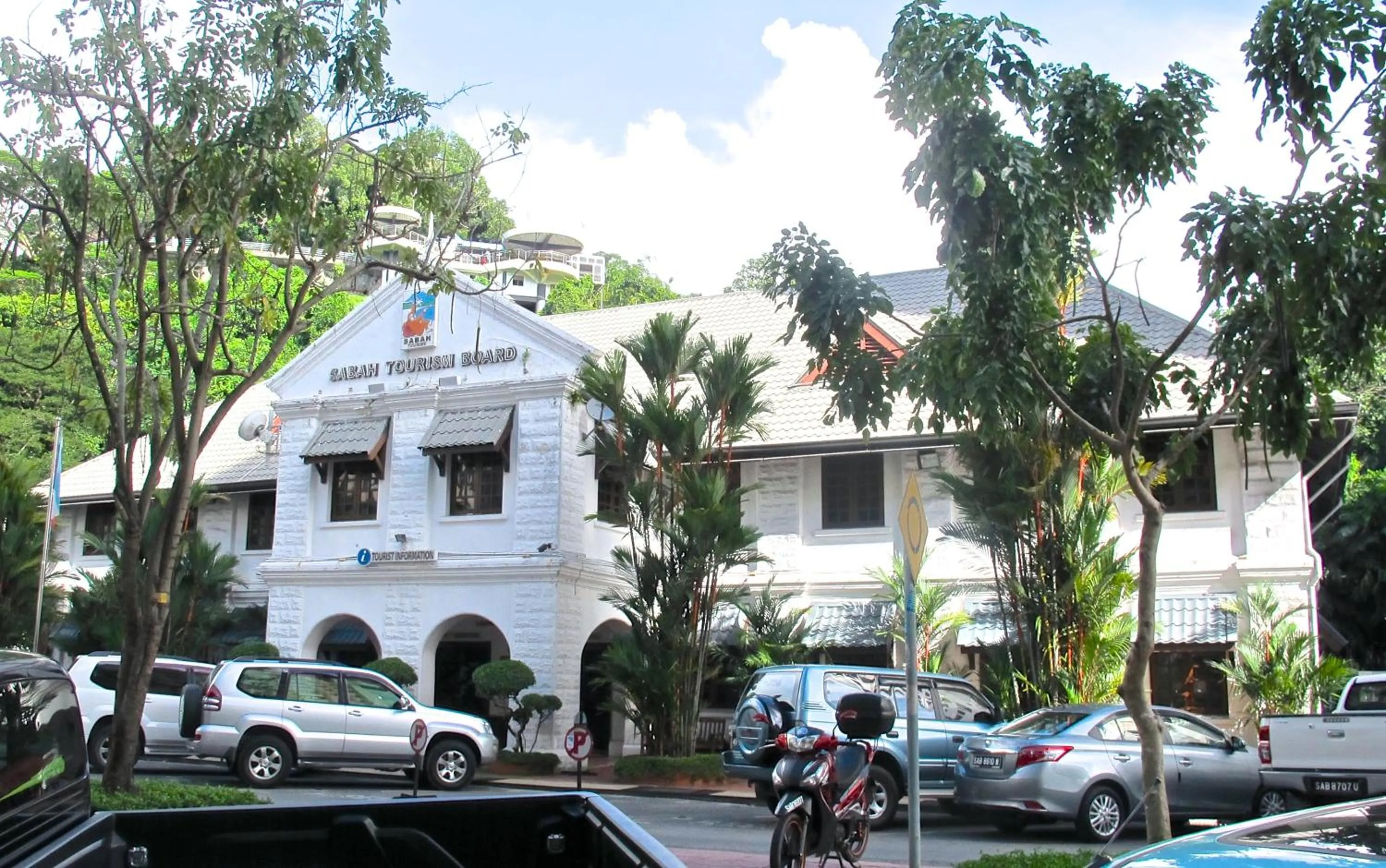 Nearby landmark in Akinabalu Youth Hostel