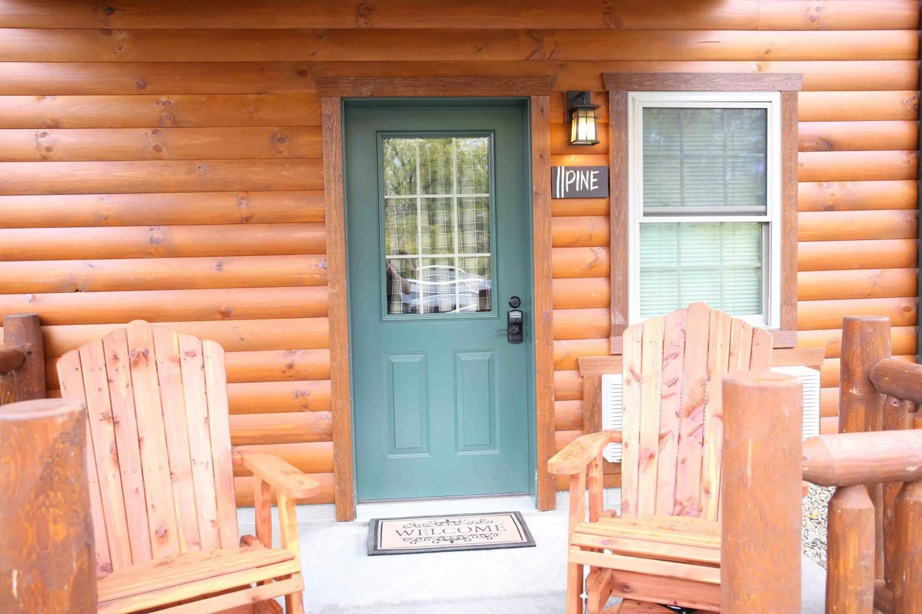 Facade/entrance in Blessing Lodge by Amish Country Lodging