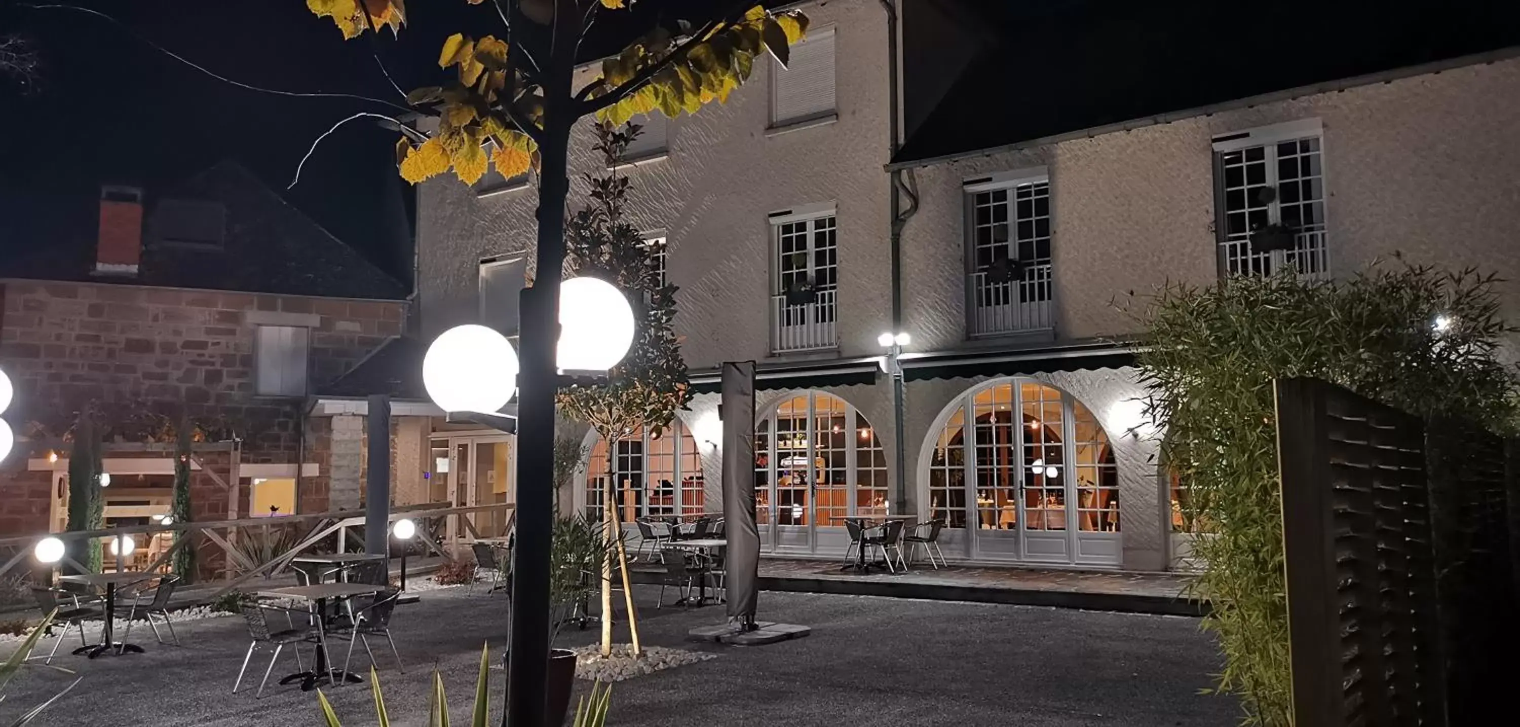 Balcony/Terrace, Property Building in L'Auberge Balcony/Terrace, Property Building in L'Auberge
