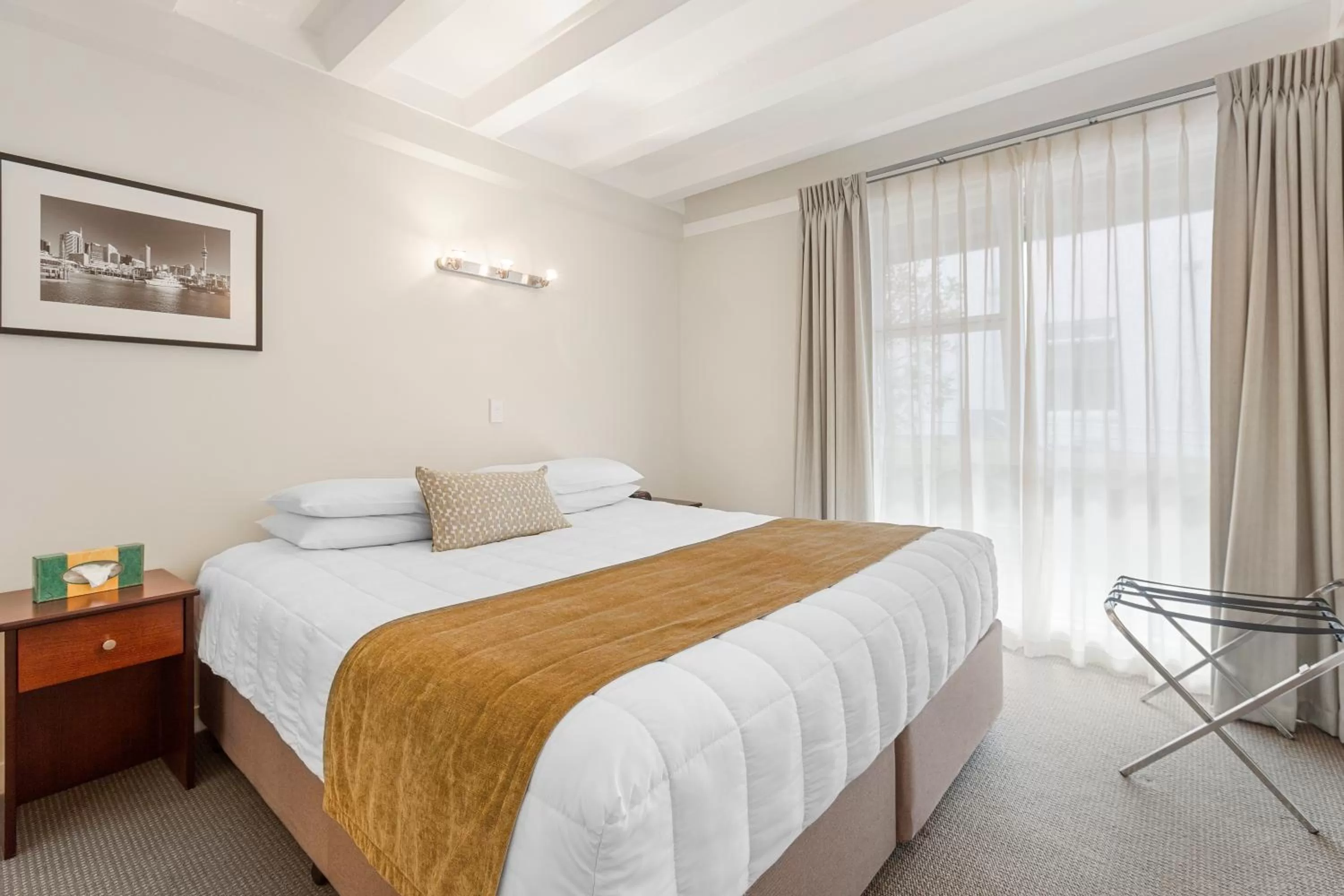 Bedroom, Bed in The Parnell Hotel & Conference Centre