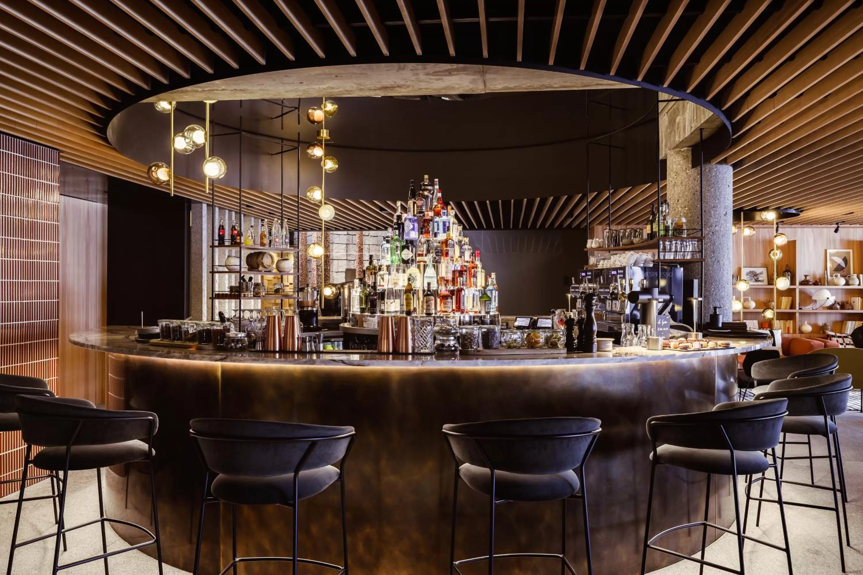 Lounge or bar in Altapura Hôtel & Spa Val Thorens