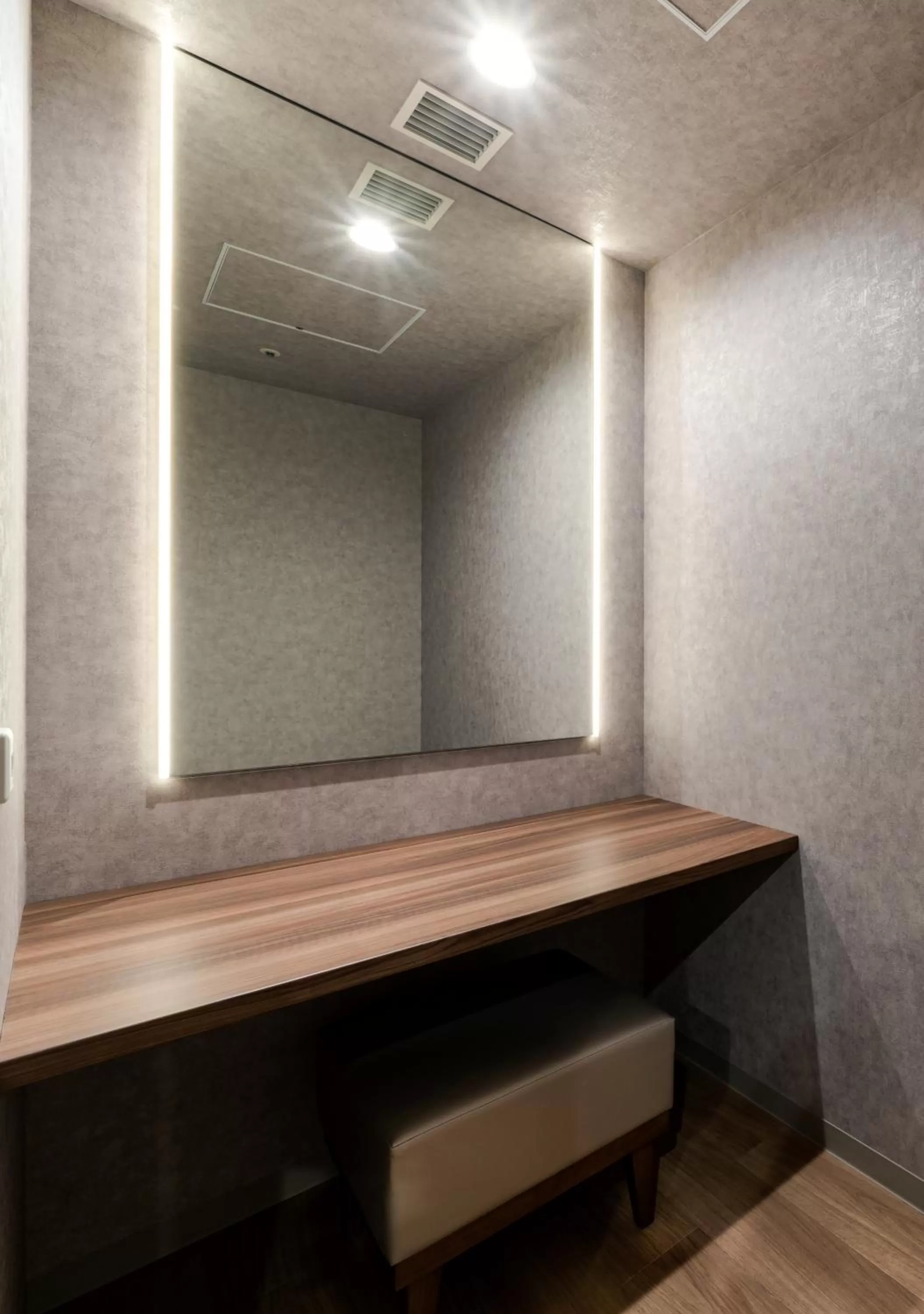 Photo of the whole room in Daiwa Roynet Hotel Hakata Reisen PREMIER