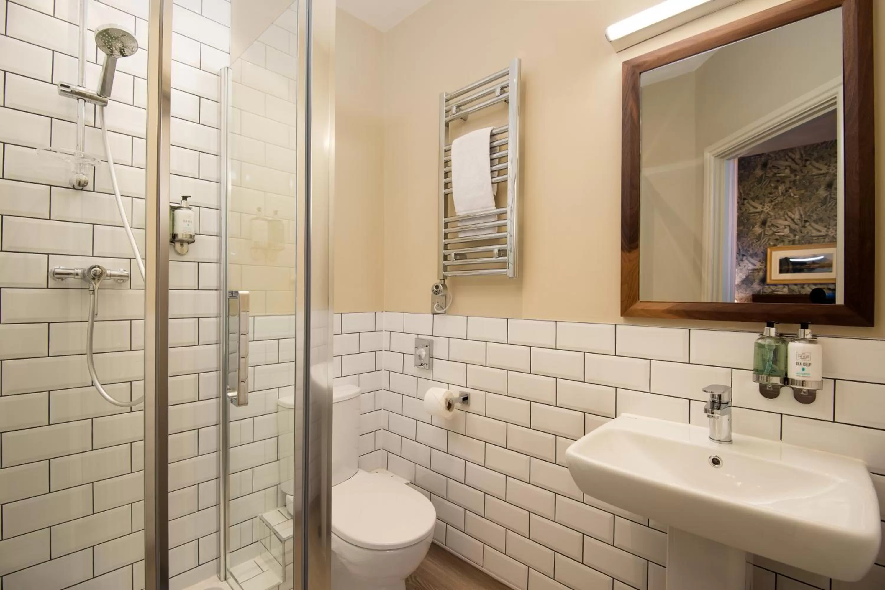 Bathroom in The Black Swan - The Inn Collection Group