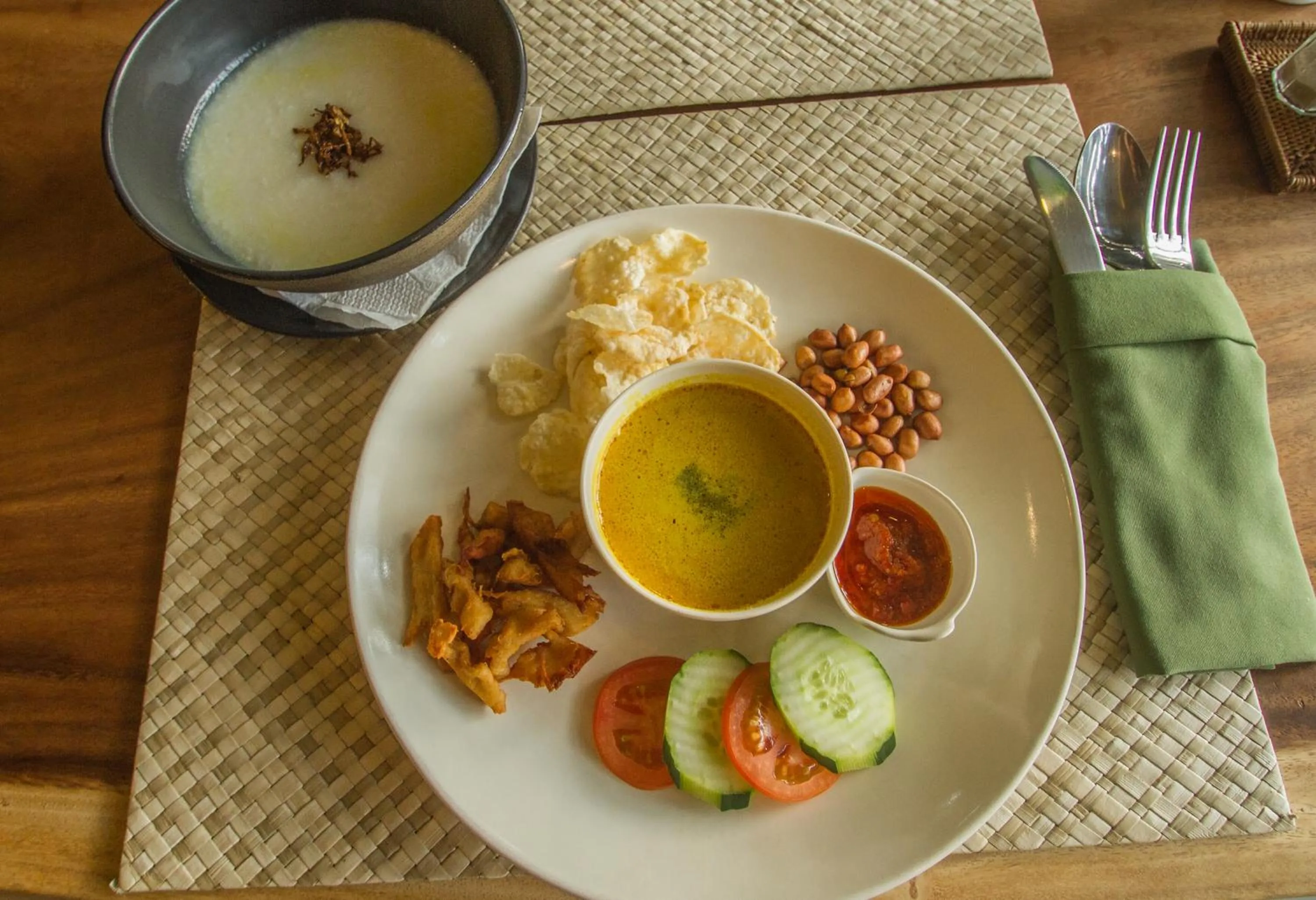 Restaurant/places to eat in Mahalaksmi Boutique Hotel