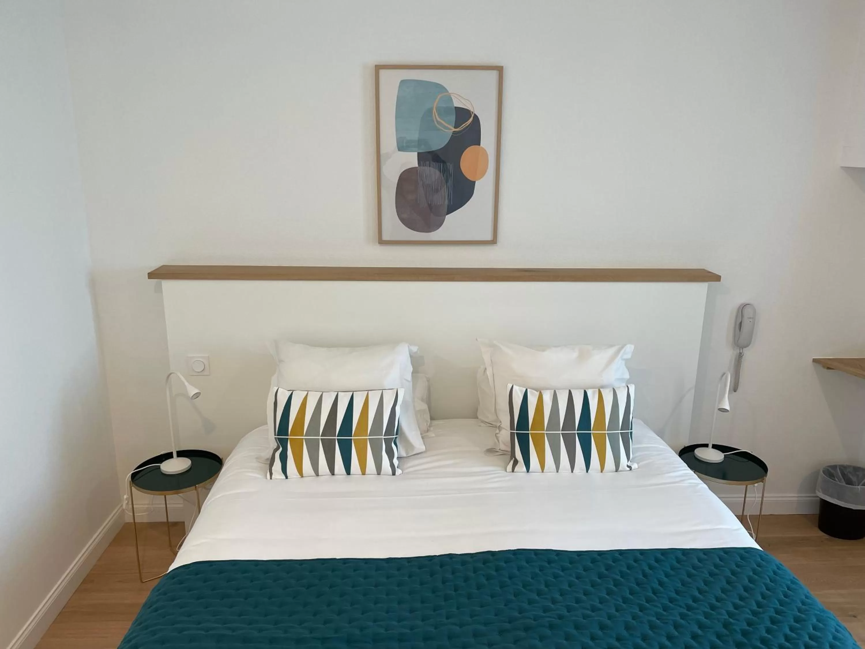 Bed in Hôtel Porte Mars Reims Gare Centre Arena