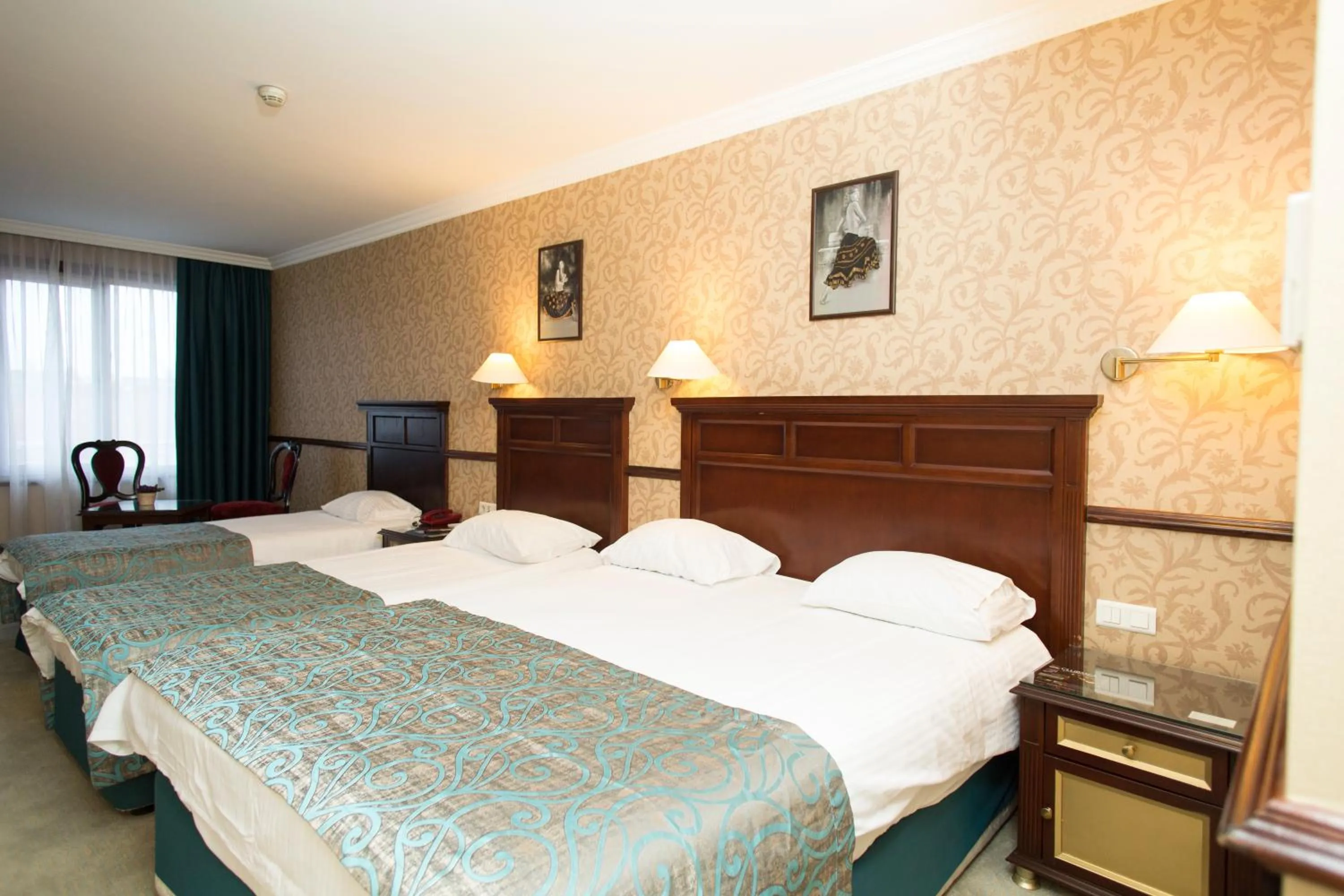 Bed in Topkapi Inter Istanbul Hotel