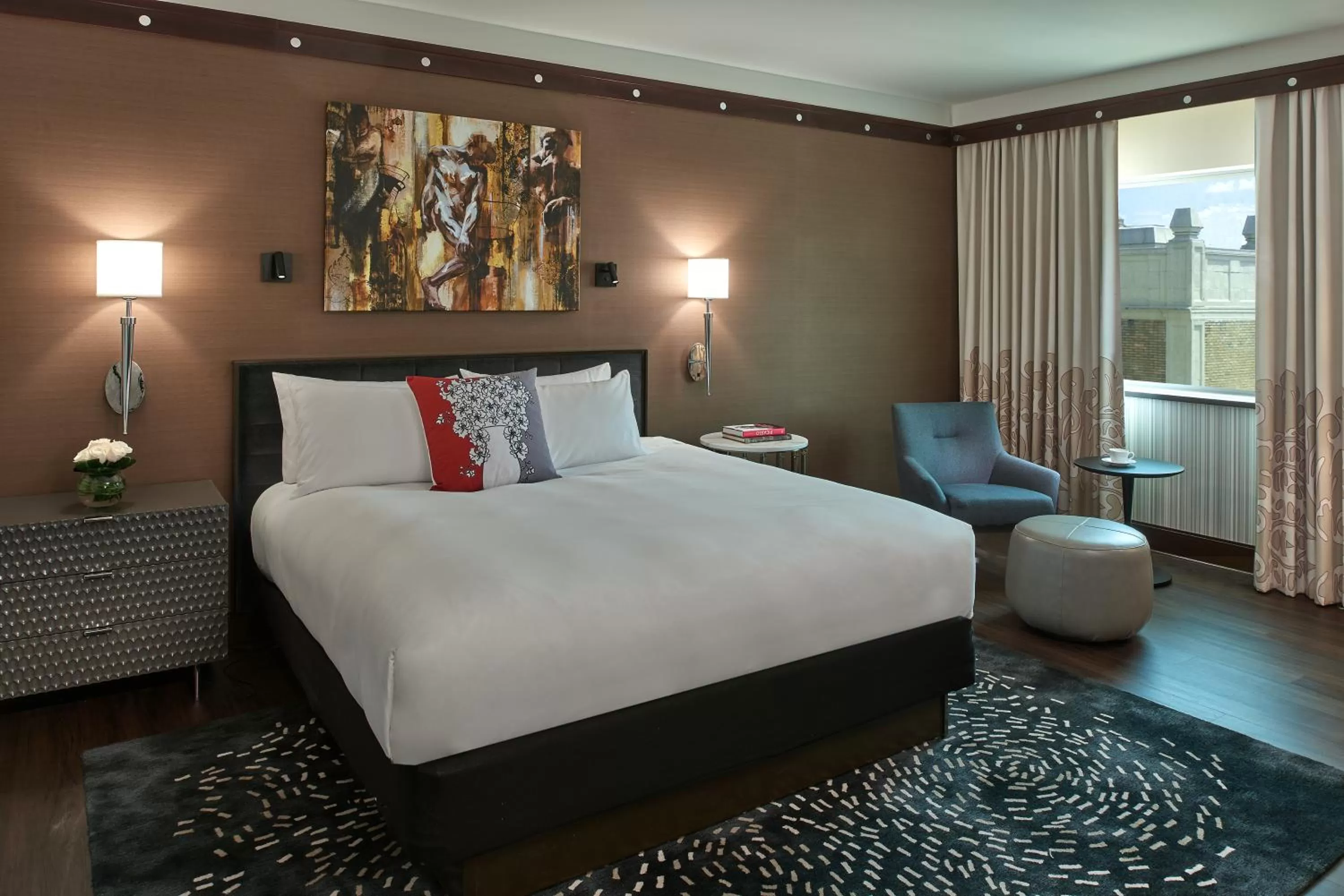 Photo of the whole room, Bed in Sofitel Philadelphia at Rittenhouse Square