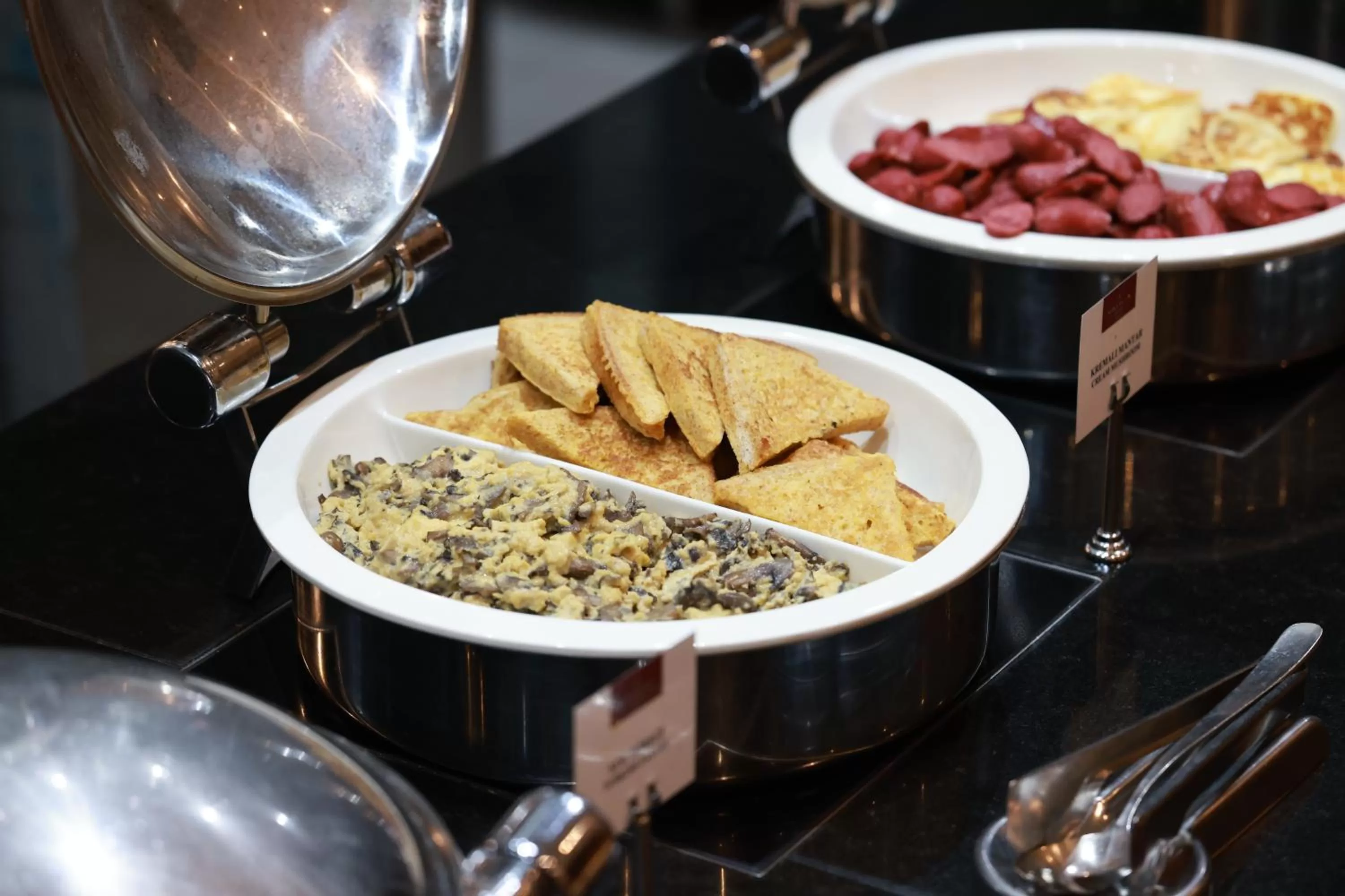 Breakfast in Nova Plaza Prime Hotel