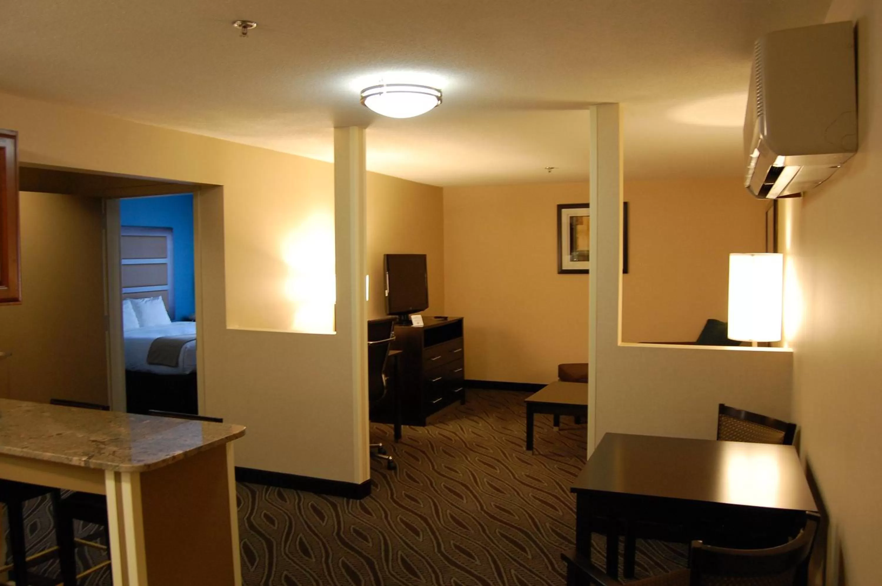 Photo of the whole room in Holiday Inn Express - Ludlow - Chicopee Area by IHG