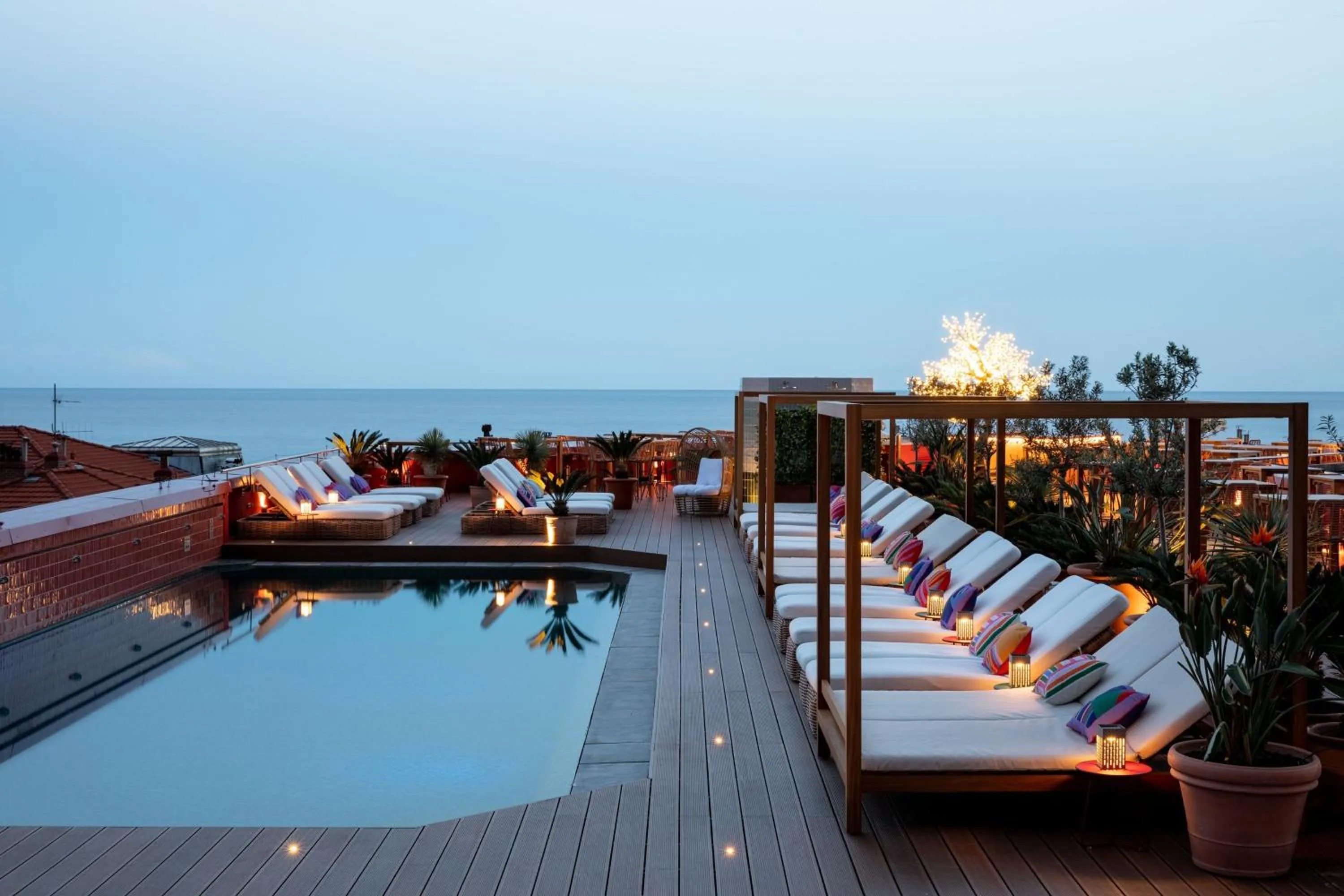 Area and facilities in AC Hotel by Marriott Nice