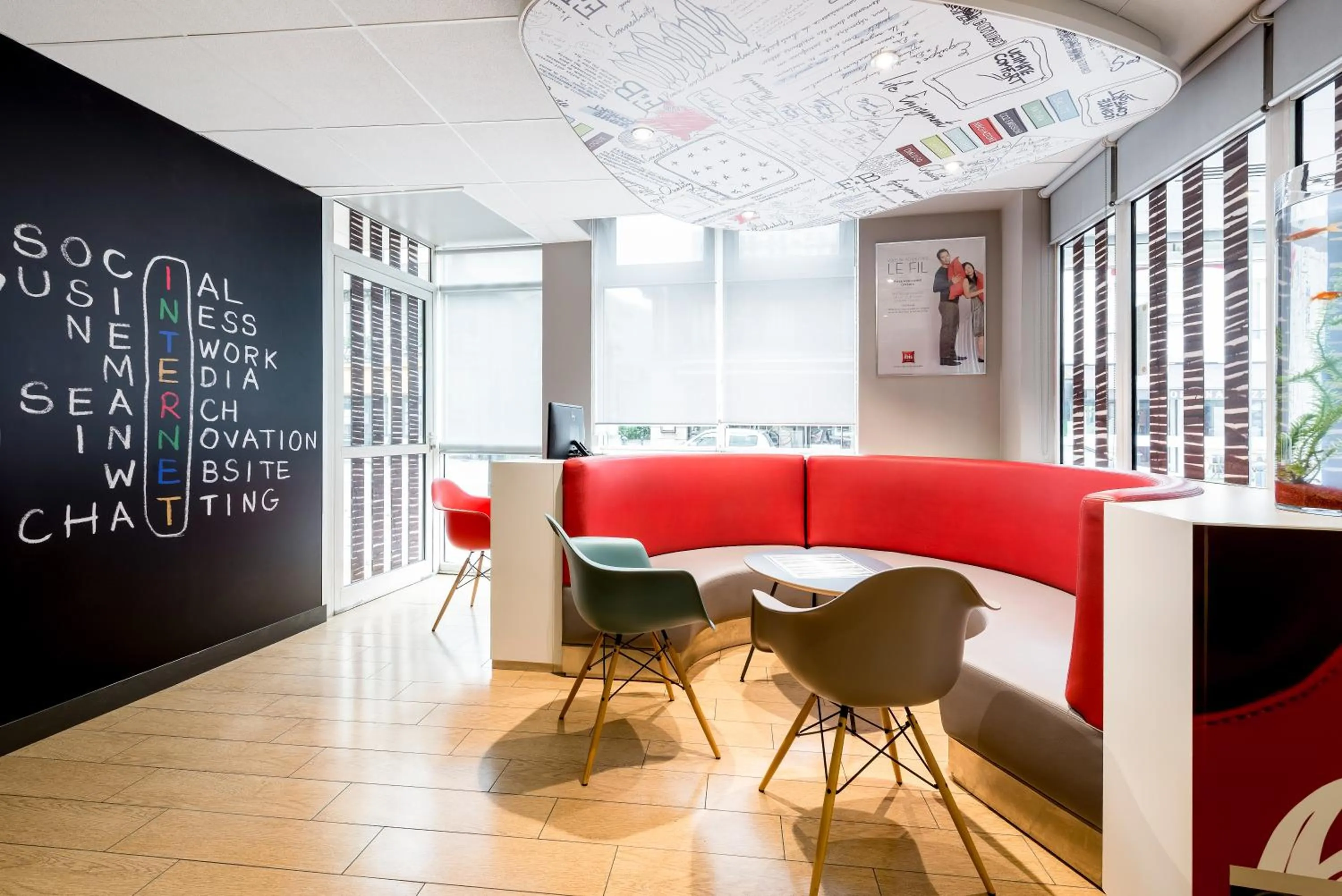 Lobby or reception in ibis Paris Vanves Parc des Expositions