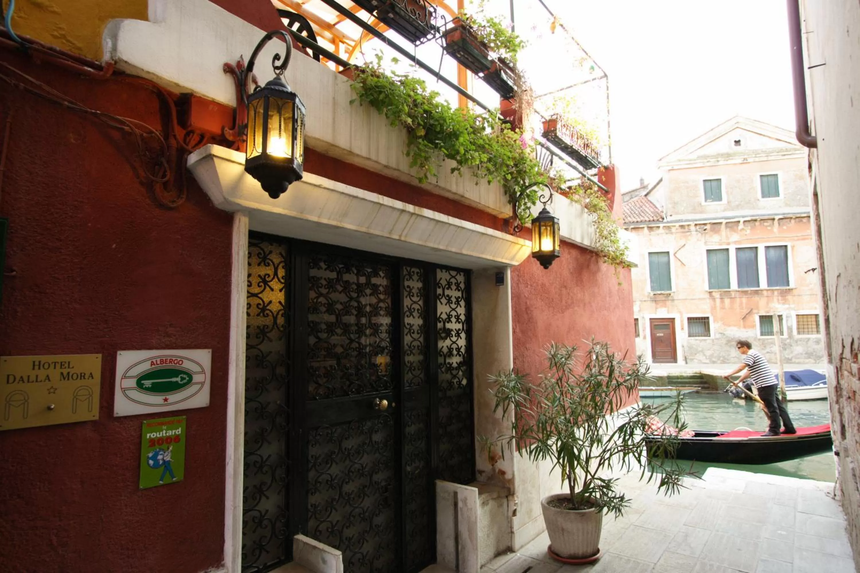 Facade/entrance in Hotel dalla Mora