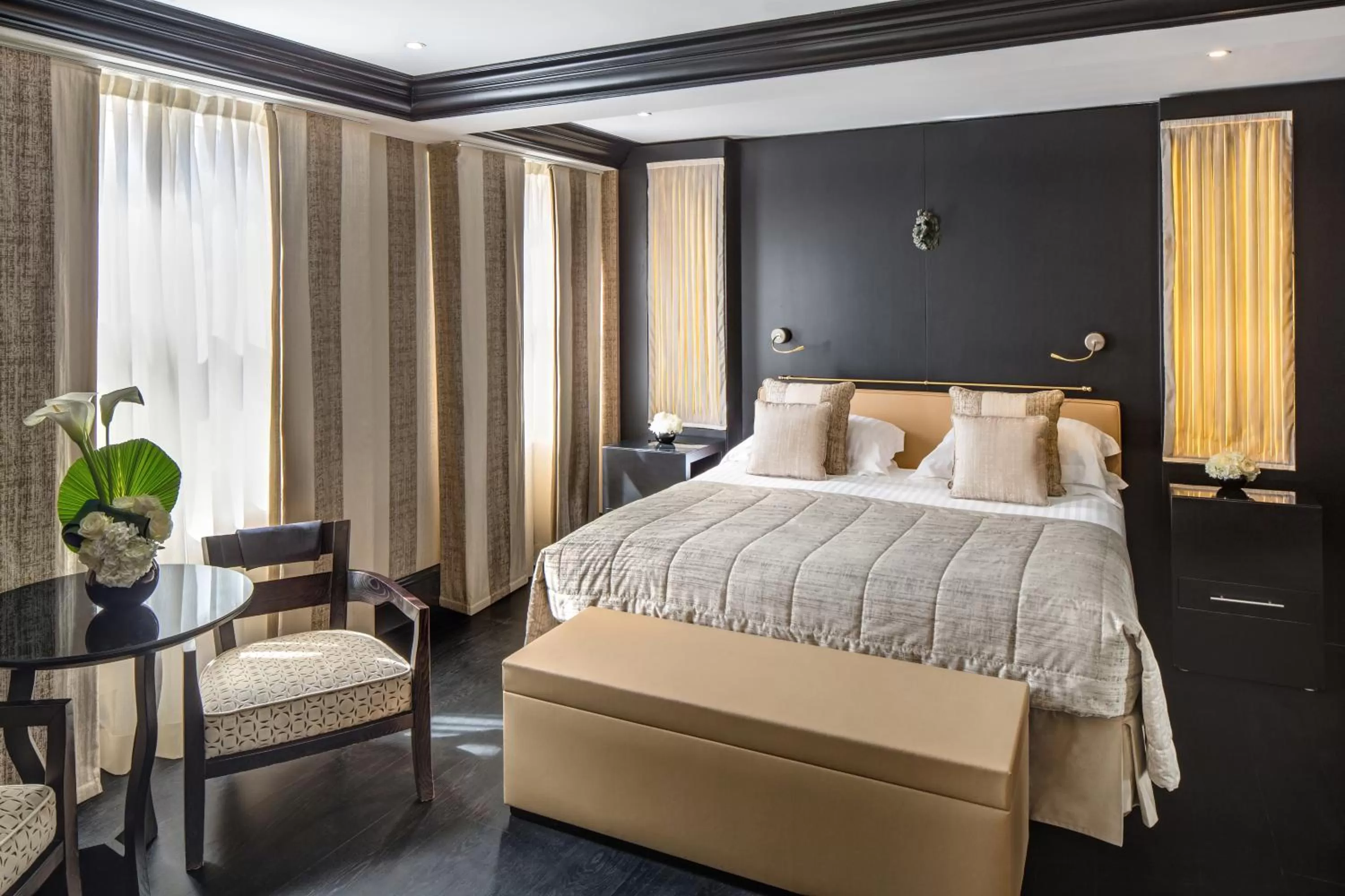 Decorative detail in 60 Hyde Park Gate Hotel