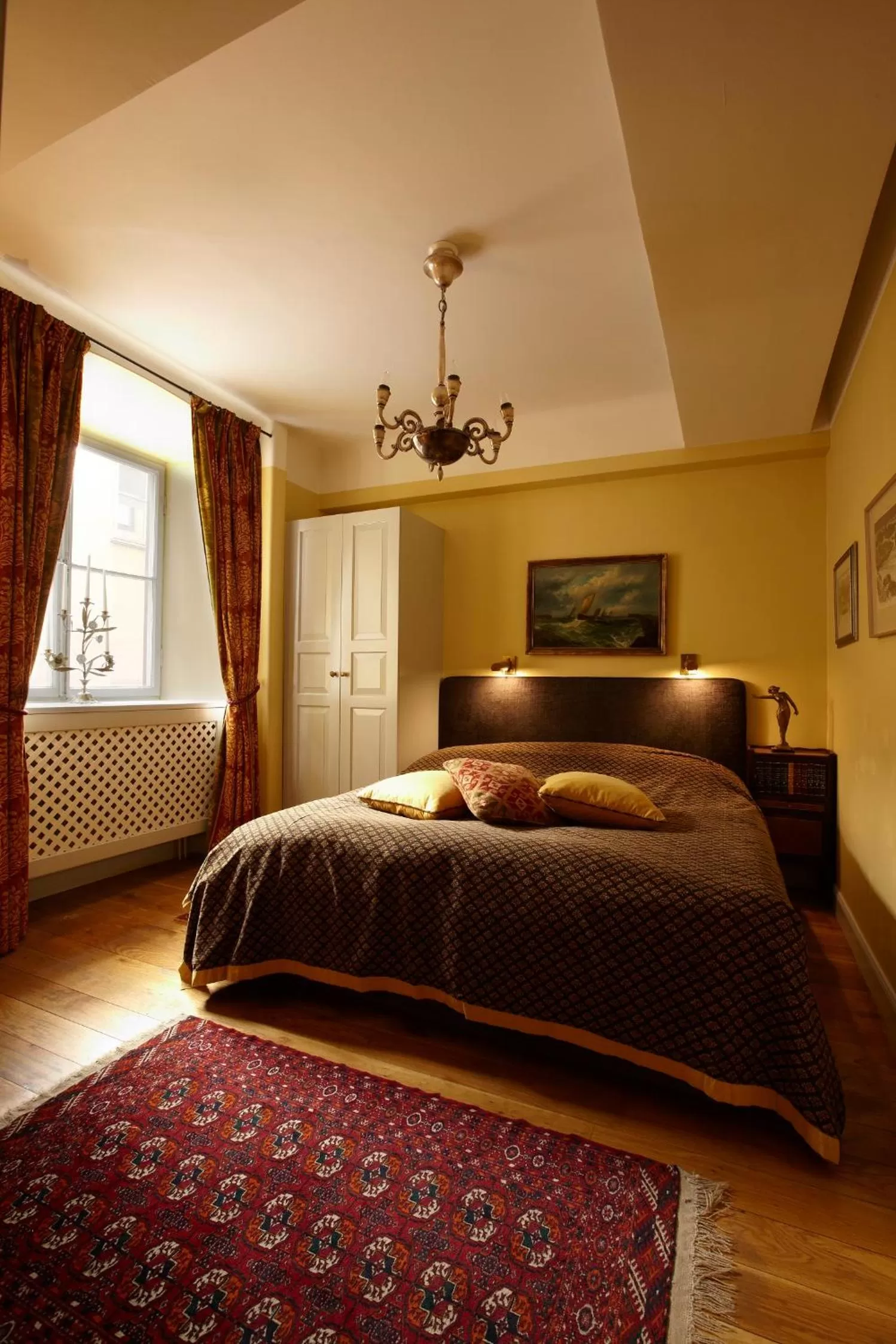 Bedroom, Bed in Victory Apartments