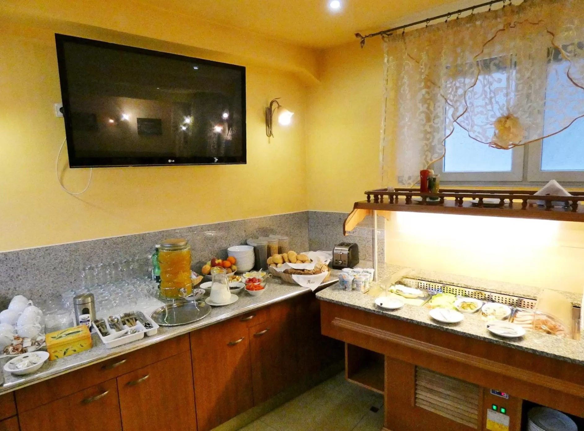 Breakfast in Aparthotel Adler