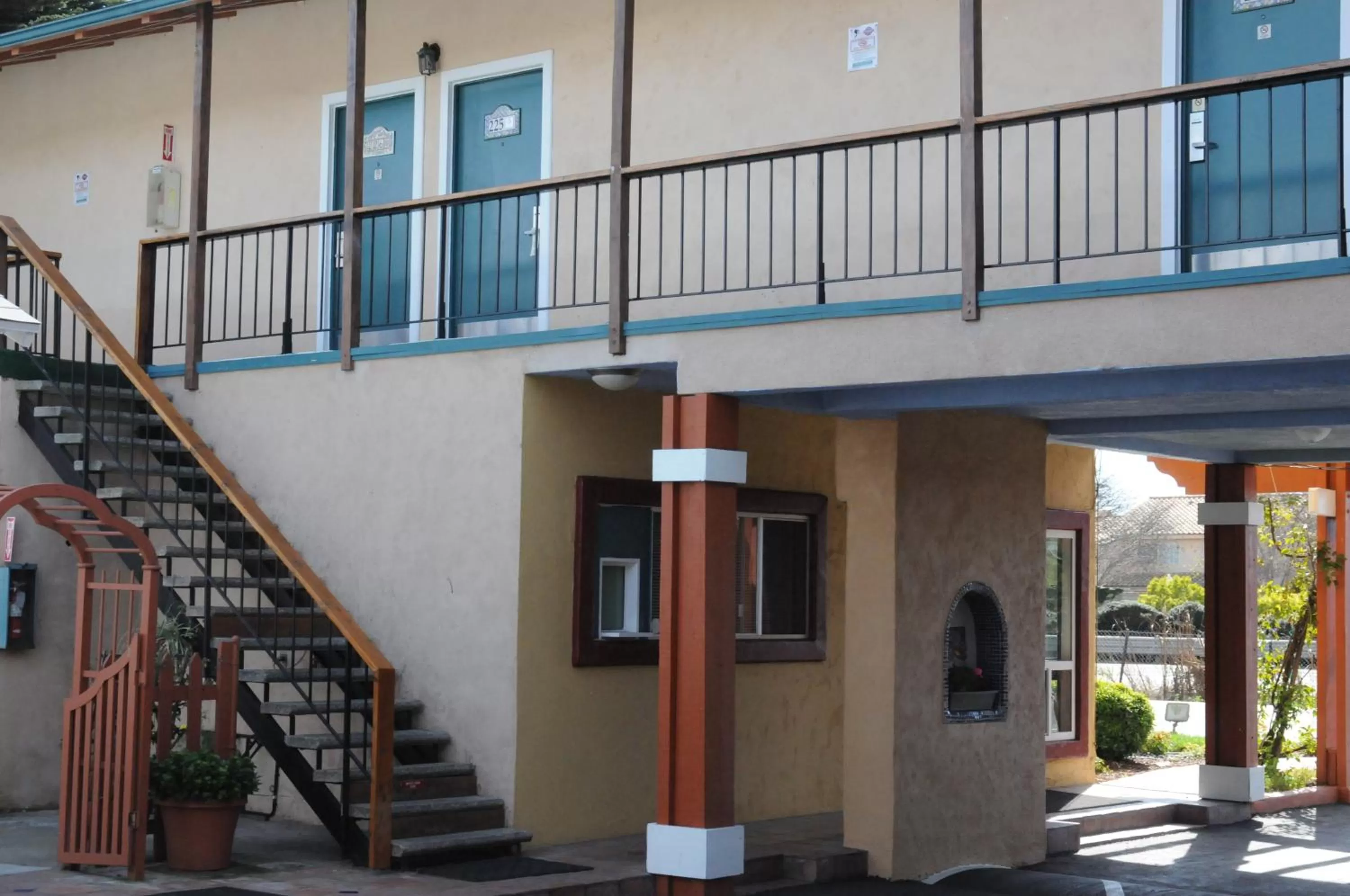 Facade/entrance in Sandyland Reef Inn