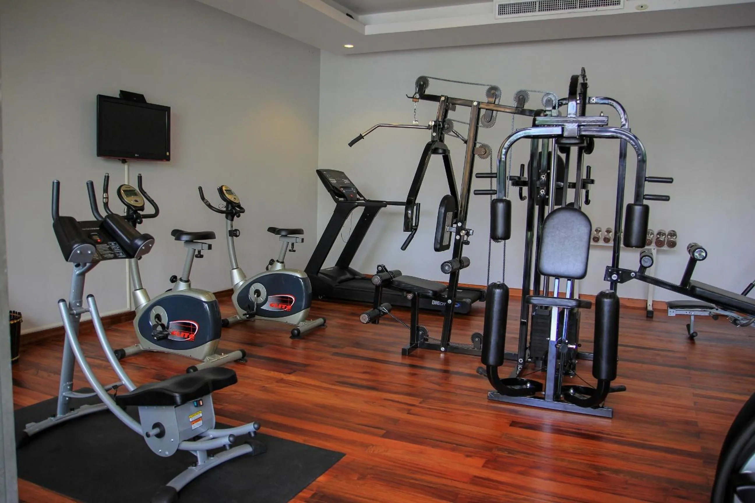 Fitness centre/facilities in Malisa Villa Suites - SHA Extra Plus