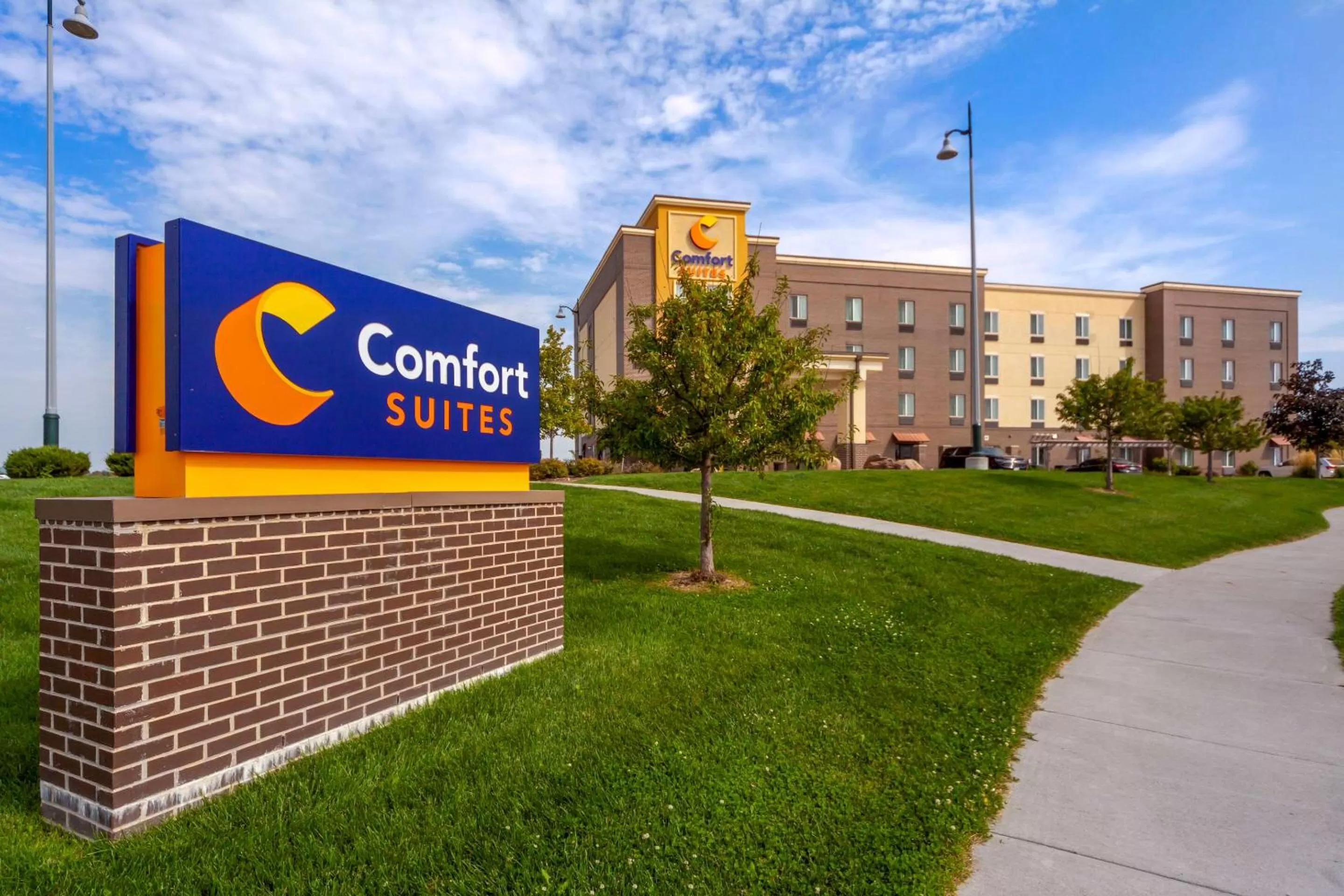 Property building in Comfort Suites