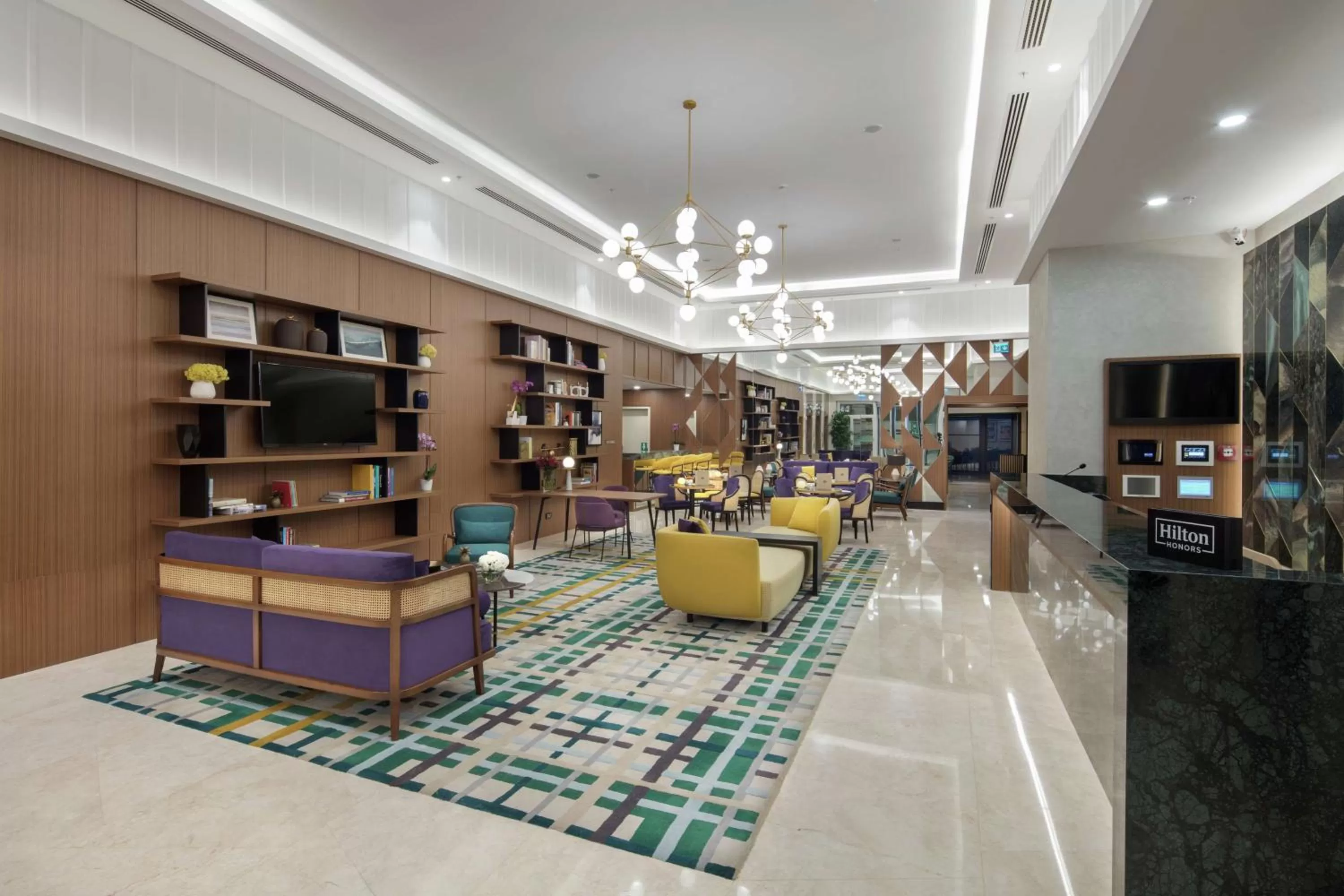 Lobby or reception in Doubletree By Hilton Afyonkarahisar