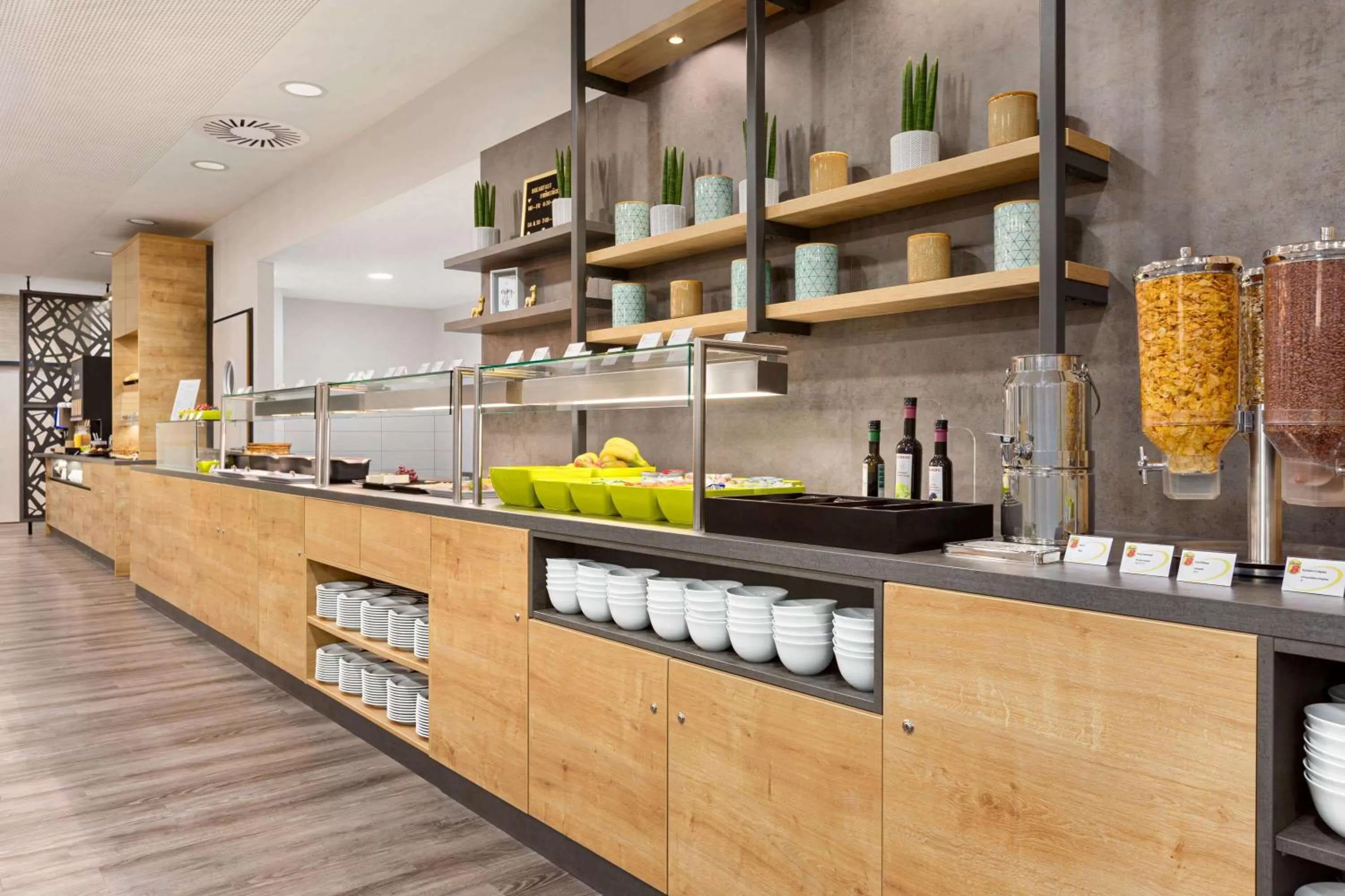 Restaurant/places to eat in Super 8 by Wyndham Chemnitz