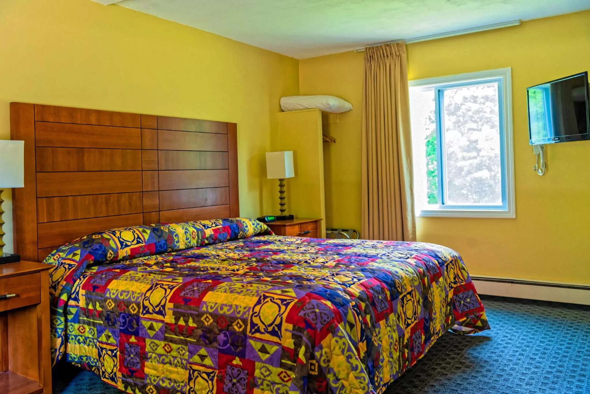 Bed in Parker's Motel