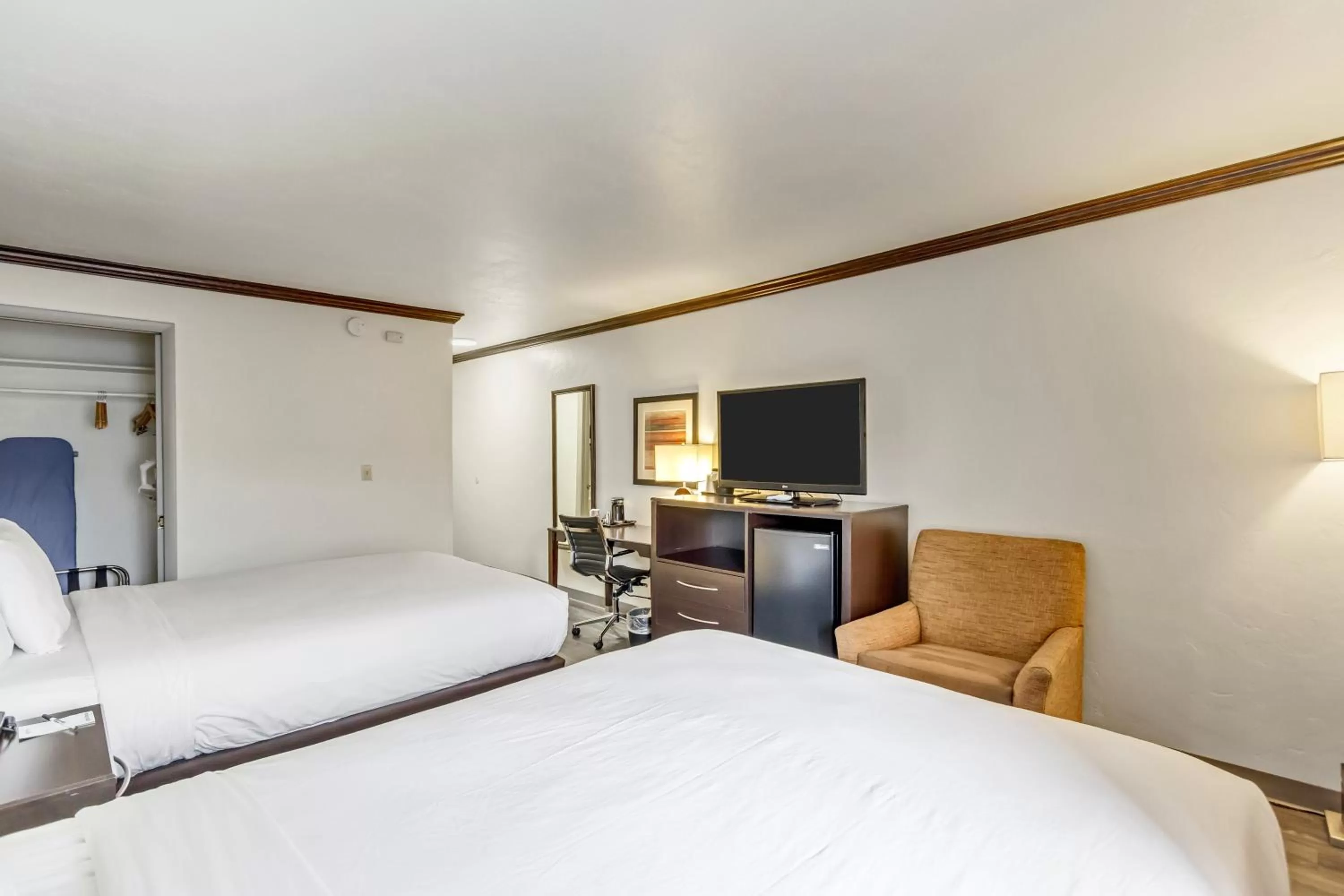 Bed in Park Inn by Radisson, Salt Lake City-Midvale