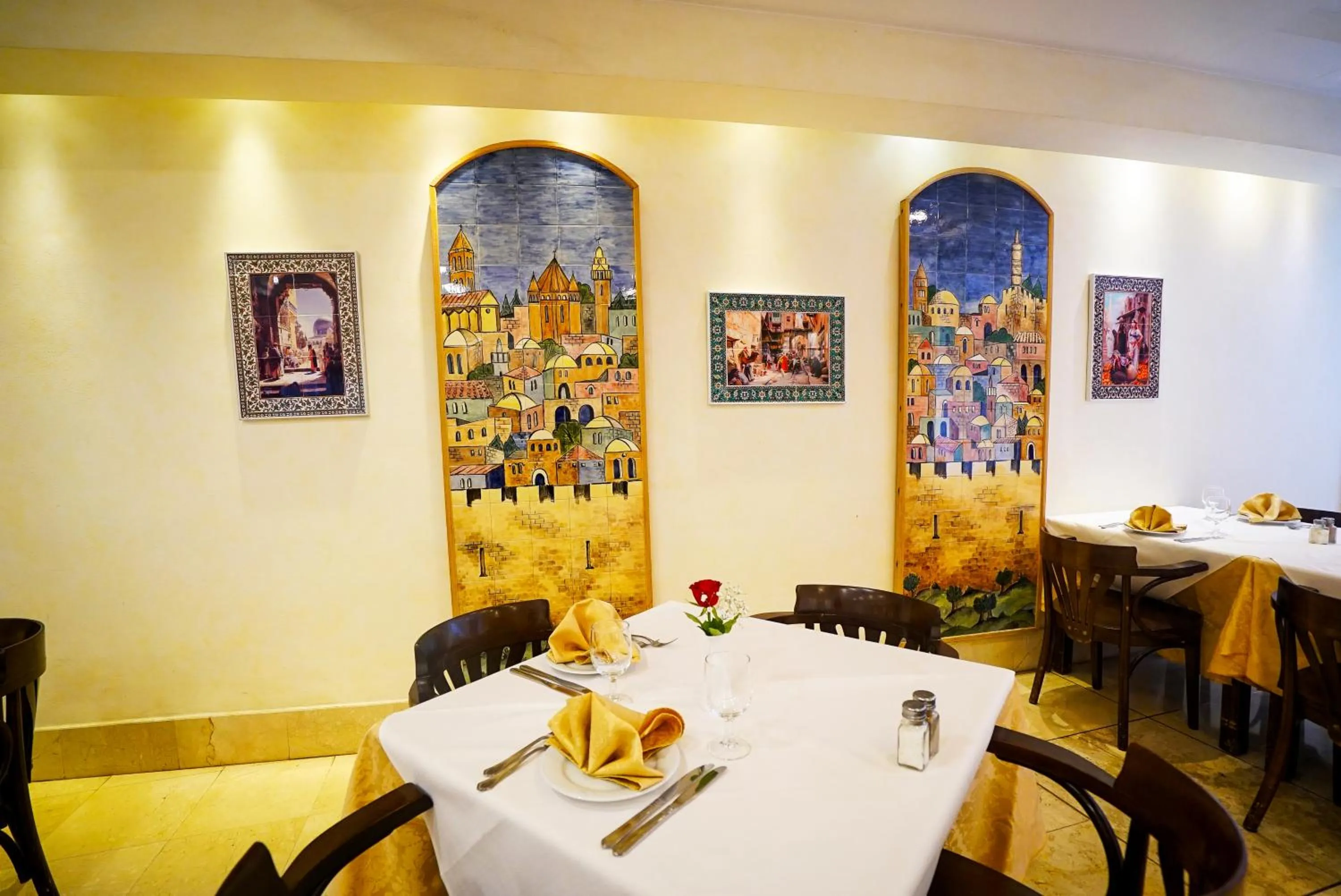 Restaurant/places to eat in Ambassador Hotel