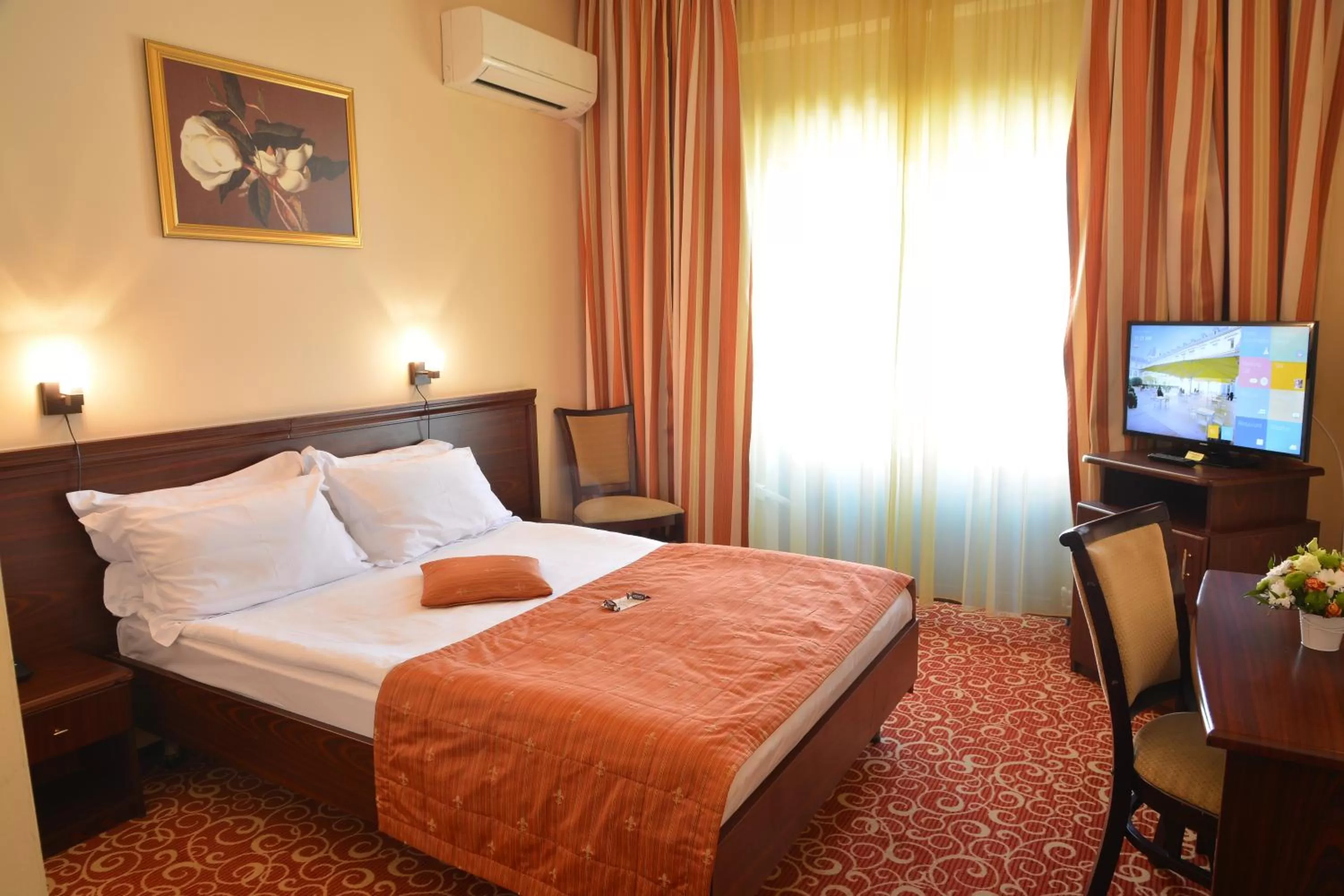 Bedroom, Bed in Hotel Central