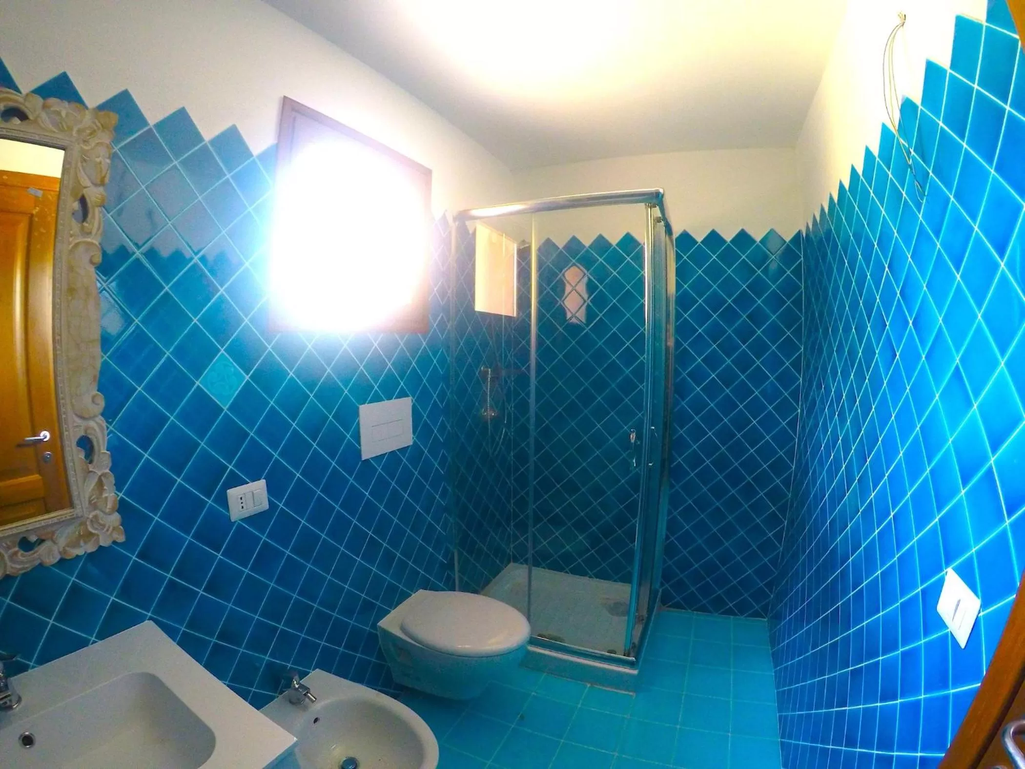 Shower in QUADRIFOGLIO Affittacamere