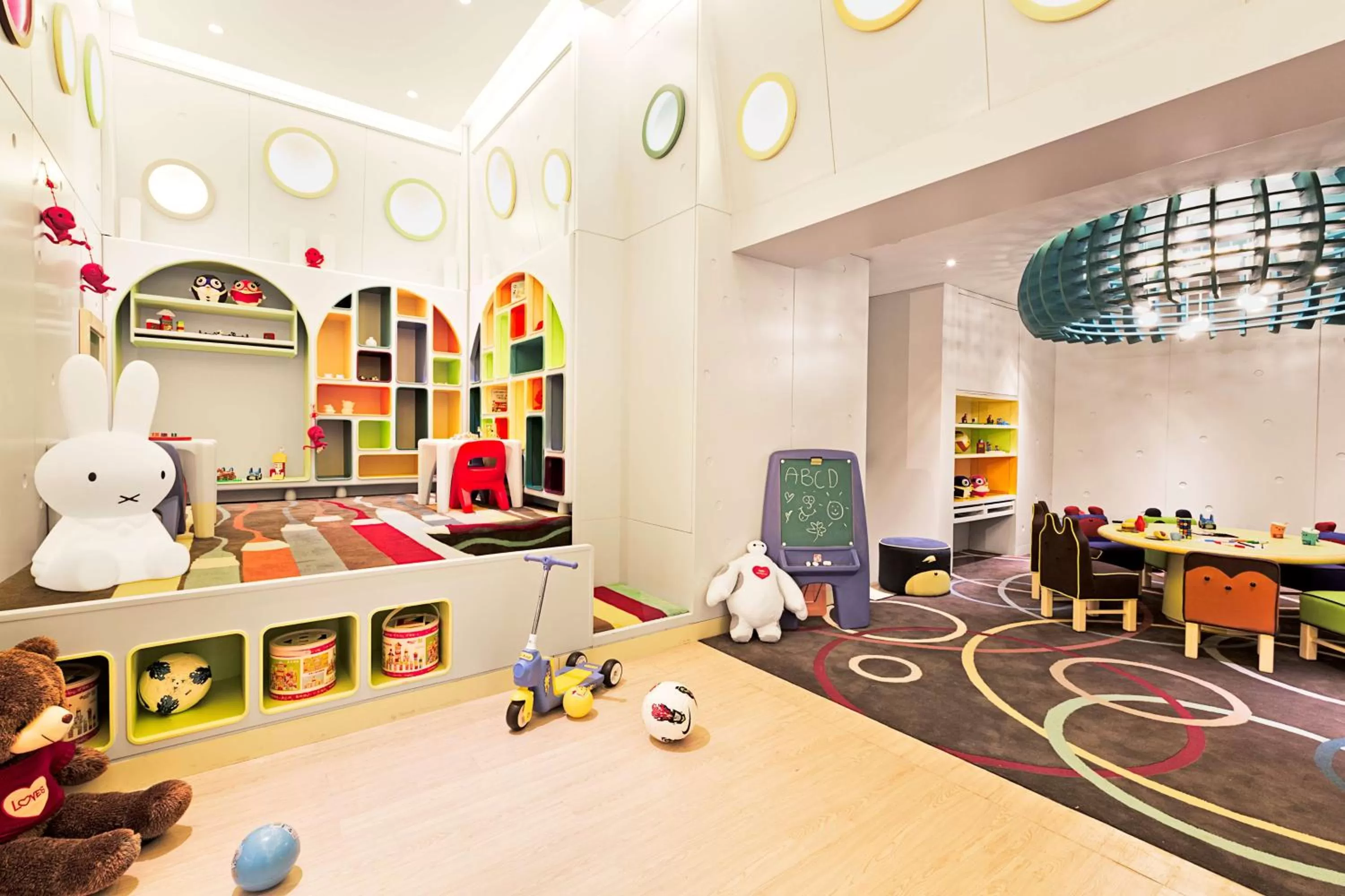 Sports in Hilton Dali Resort & Spa