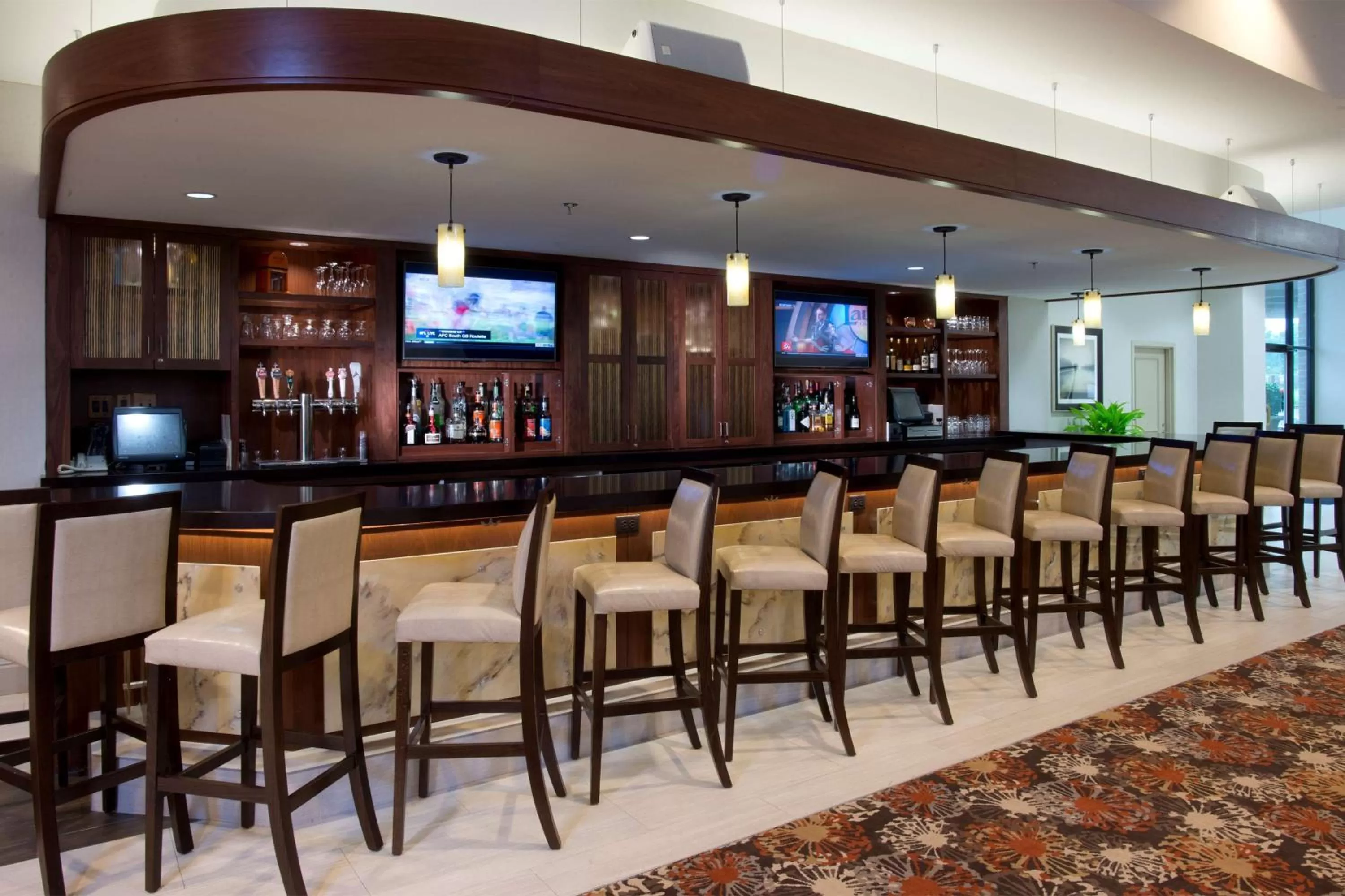 Lounge or bar in DoubleTree by Hilton Lafayette