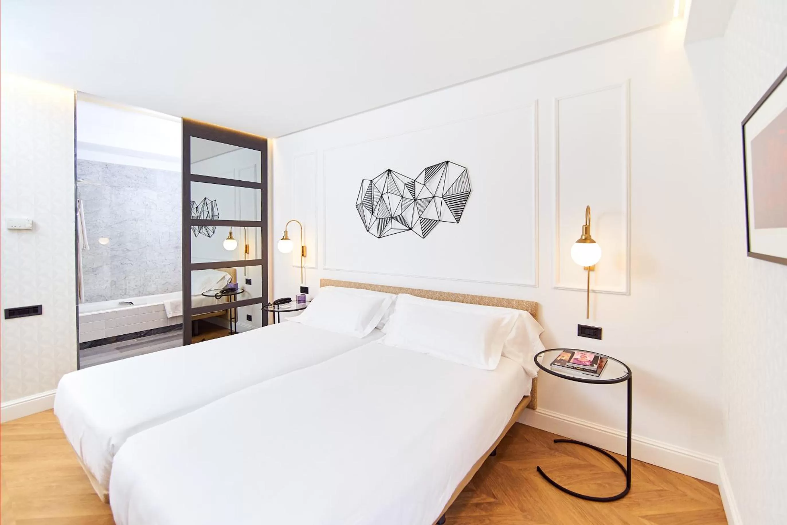 Photo of the whole room, Bed in Occidental León Alfonso V